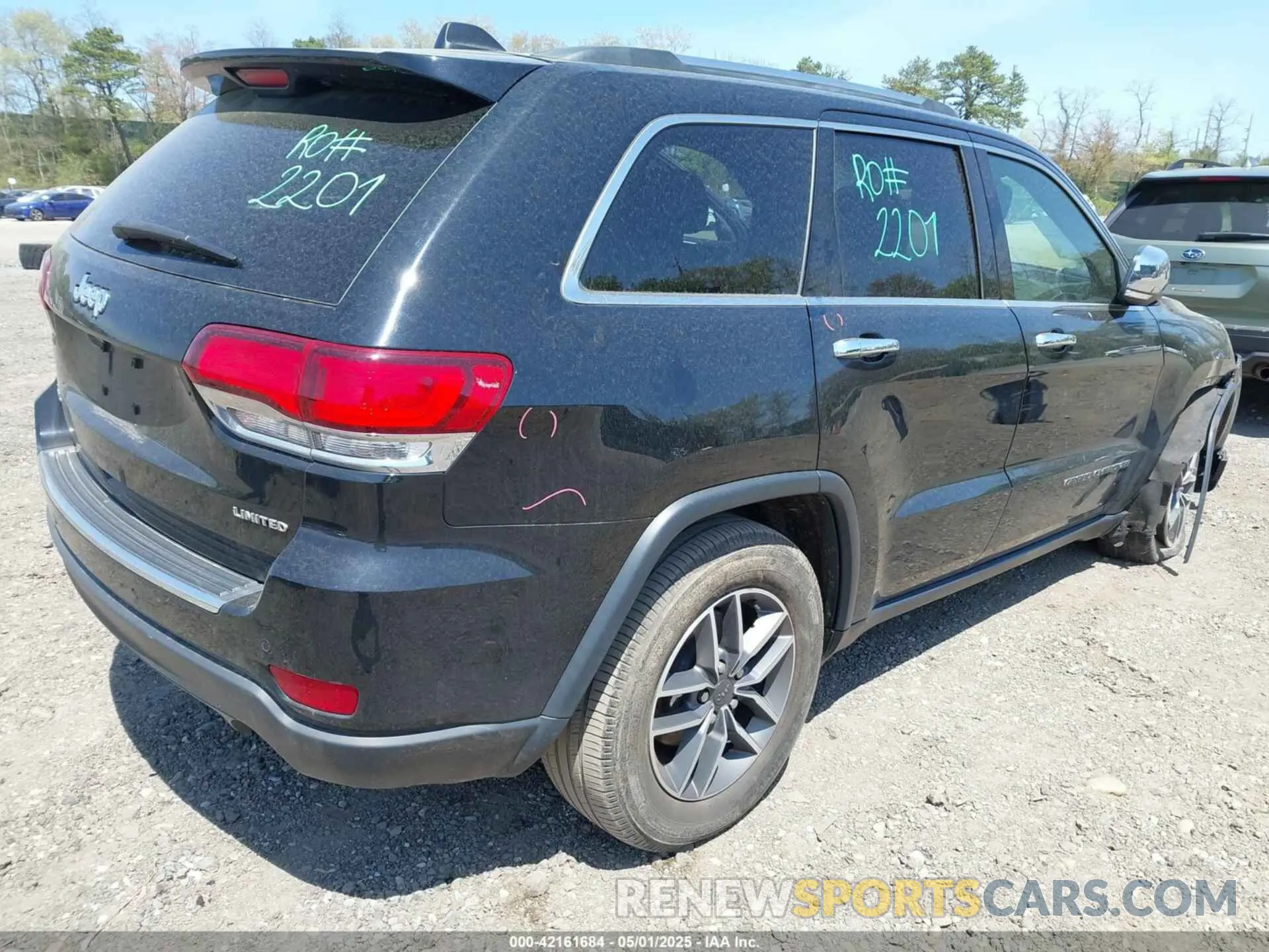 4 Photograph of a damaged car 1C4RJFBG1LC386545 JEEP GRAND CHEROKEE 2020