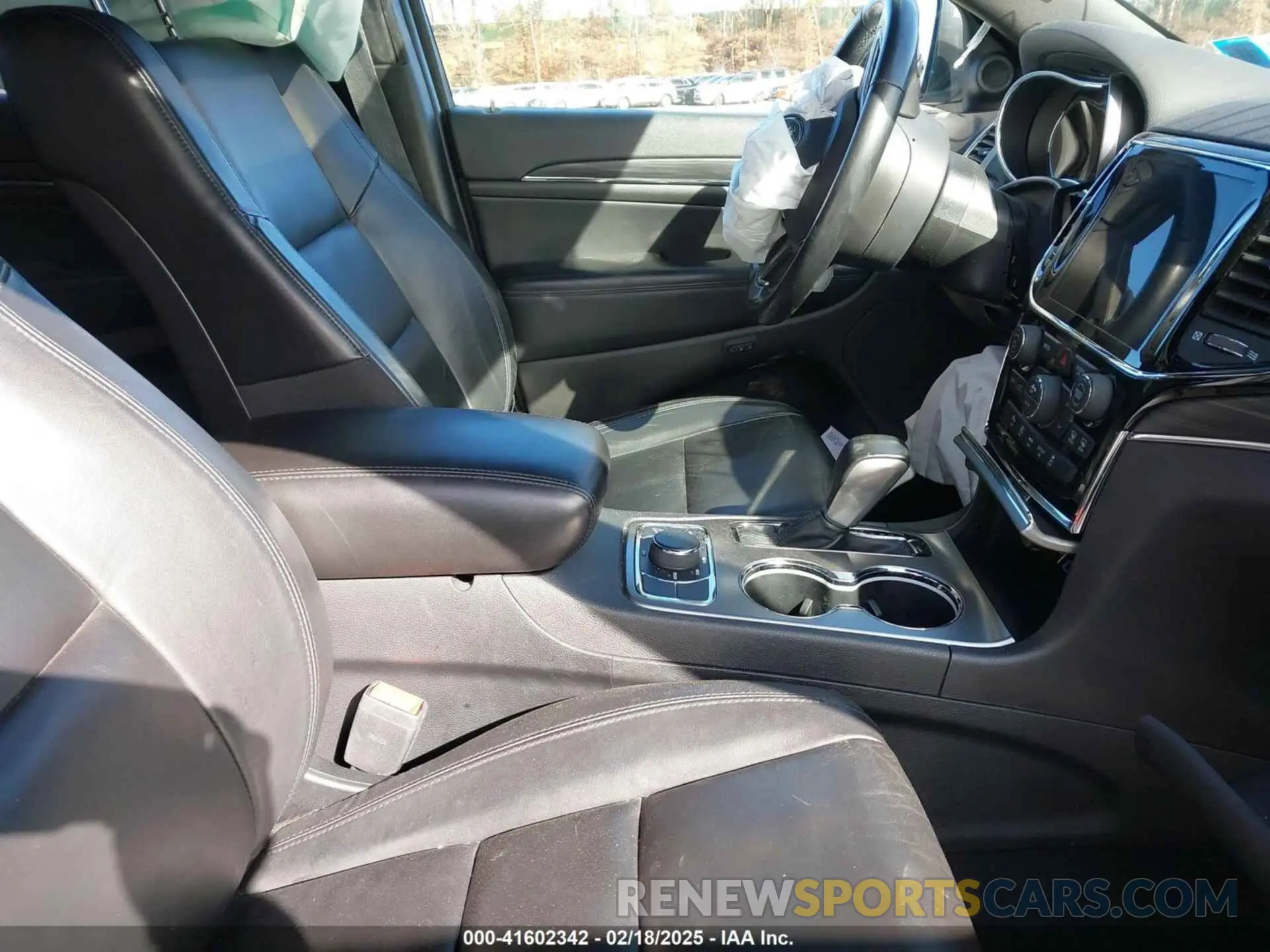 5 Фотография поврежденного автомобиля 1C4RJFBG1LC387548 JEEP GRAND CHEROKEE 2020