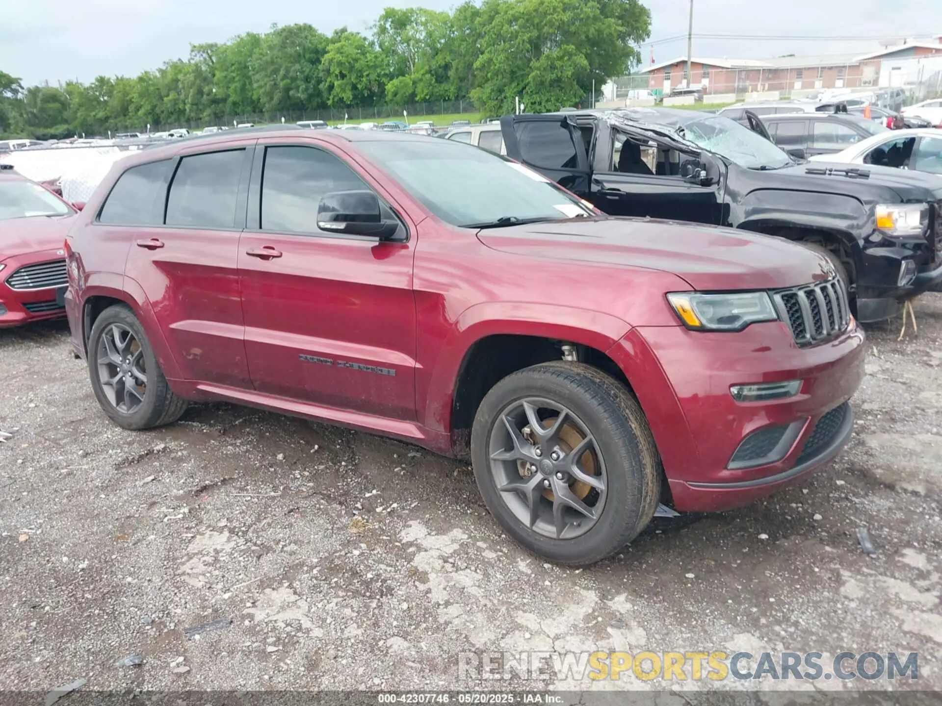 1 Photograph of a damaged car 1C4RJFBG2LC135498 JEEP GRAND CHEROKEE 2020
