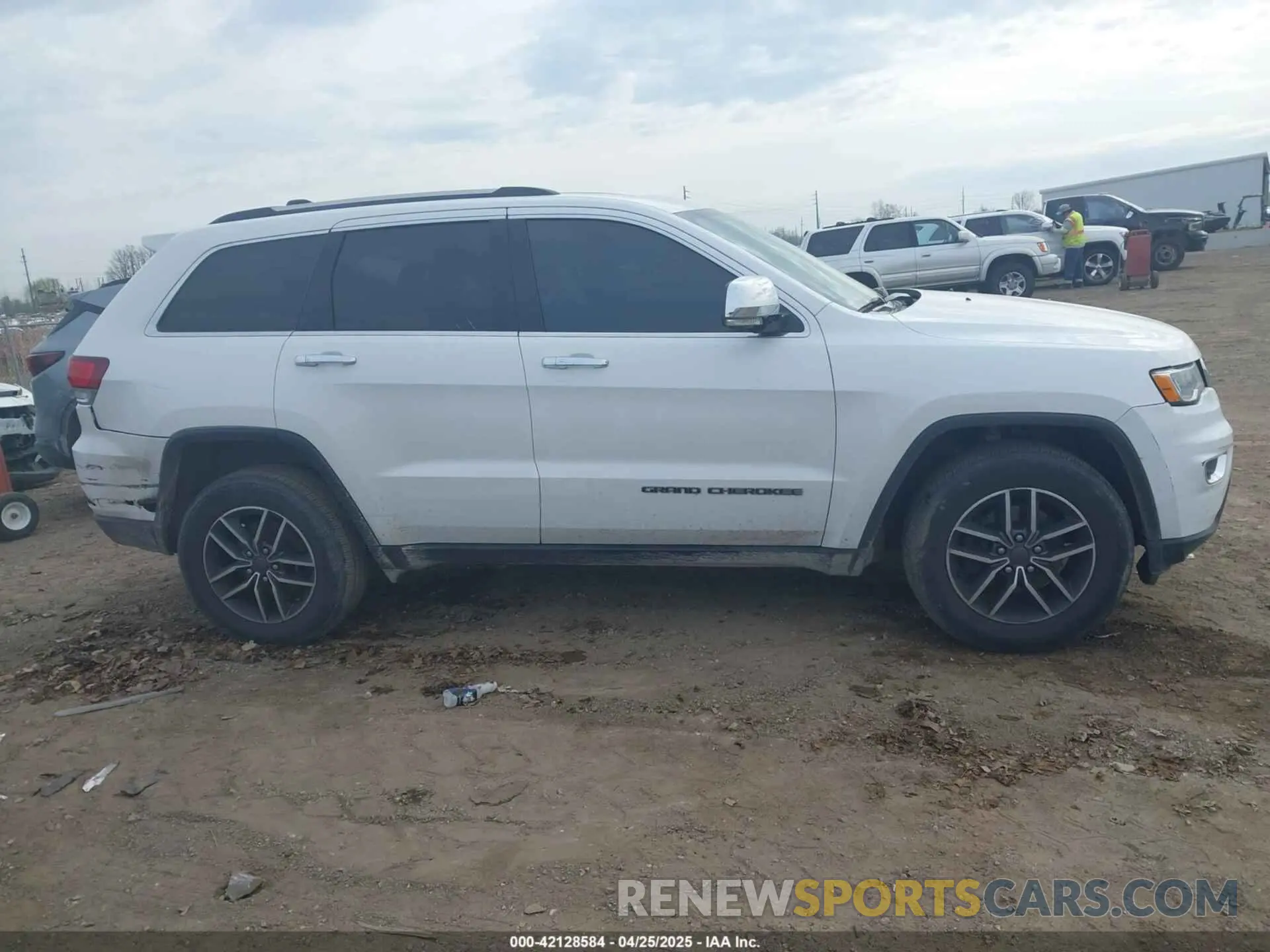 12 Photograph of a damaged car 1C4RJFBG2LC137641 JEEP GRAND CHEROKEE 2020