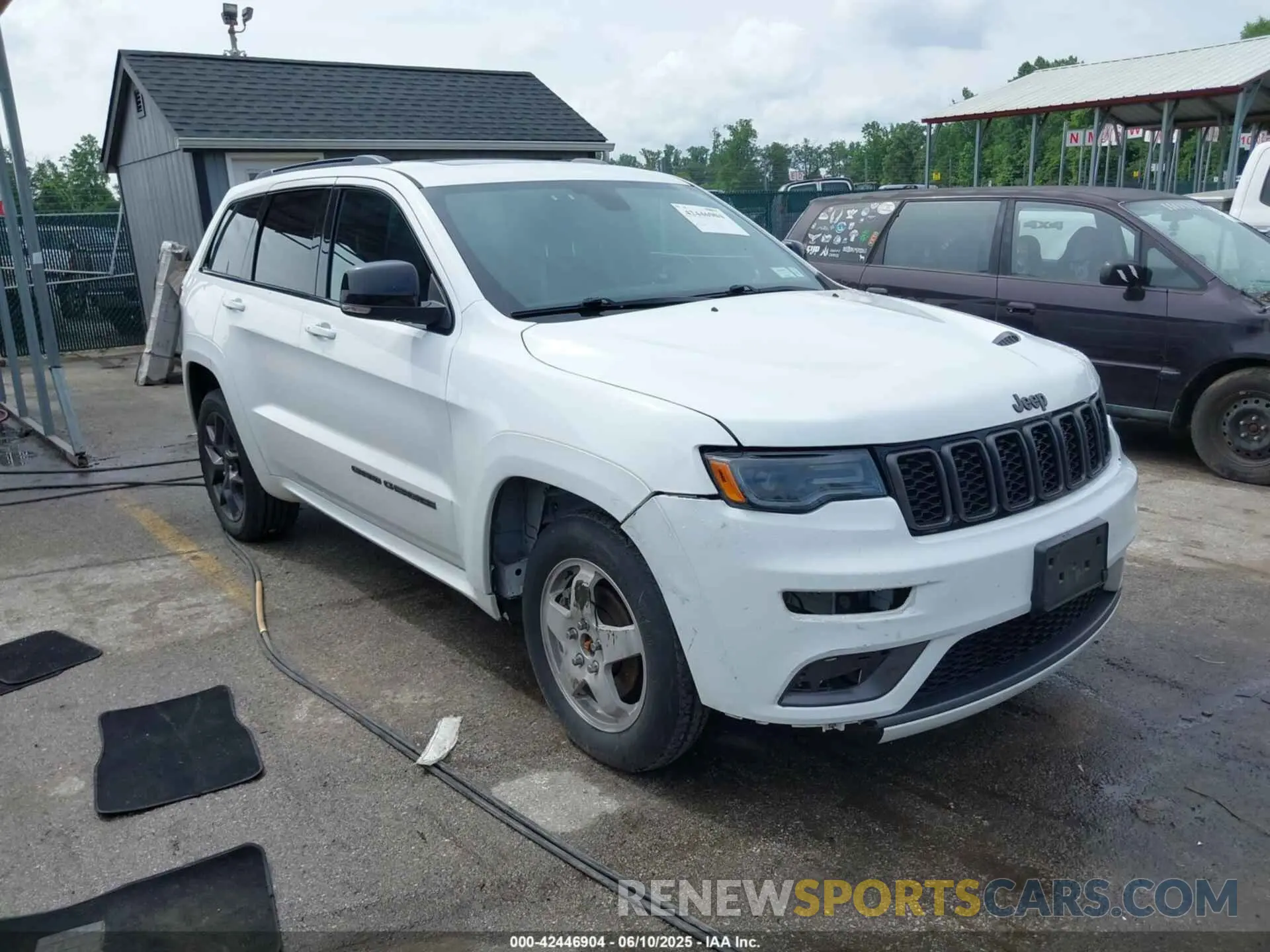 1 Photograph of a damaged car 1C4RJFBG2LC235312 JEEP GRAND CHEROKEE 2020