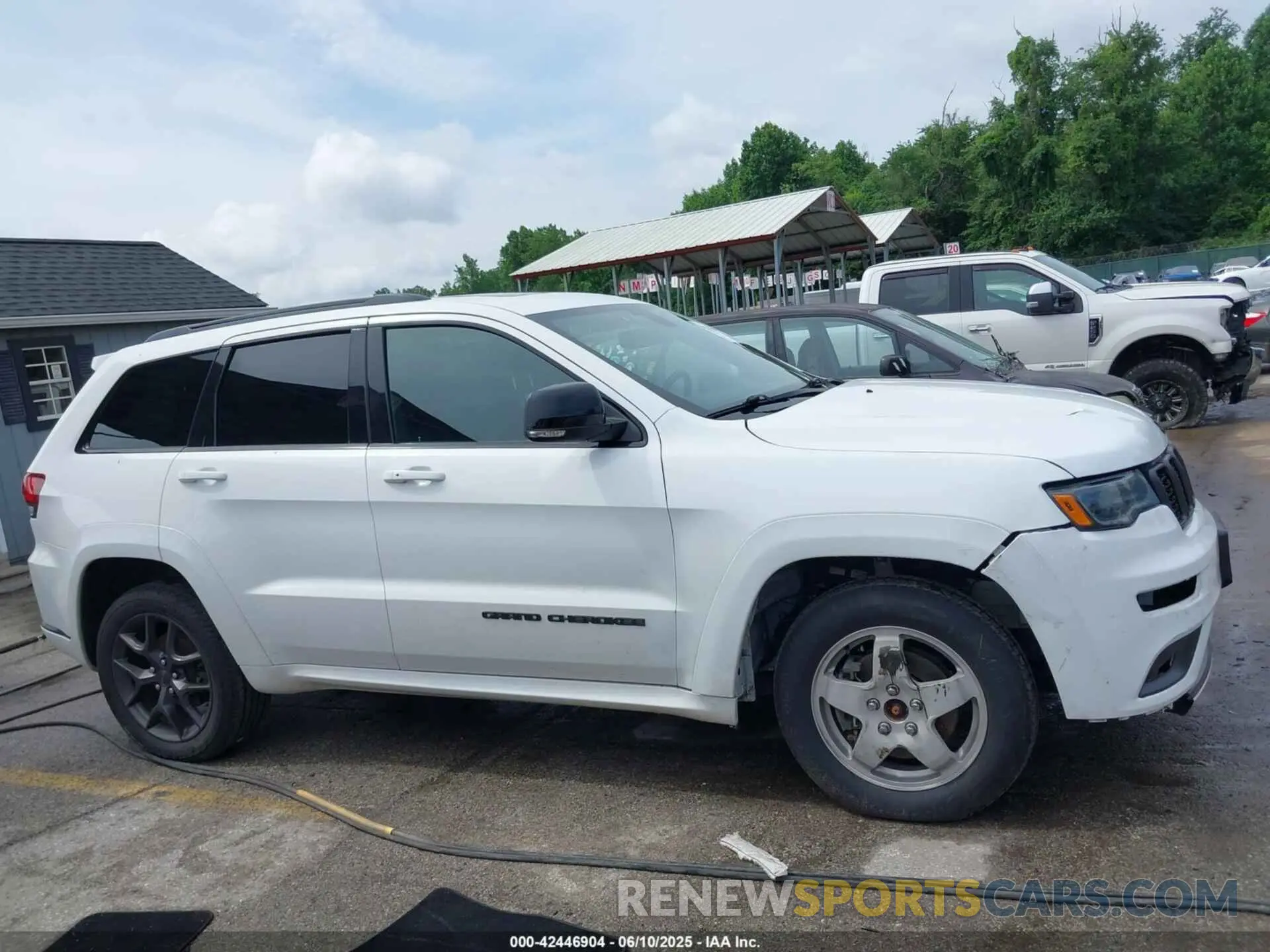13 Photograph of a damaged car 1C4RJFBG2LC235312 JEEP GRAND CHEROKEE 2020