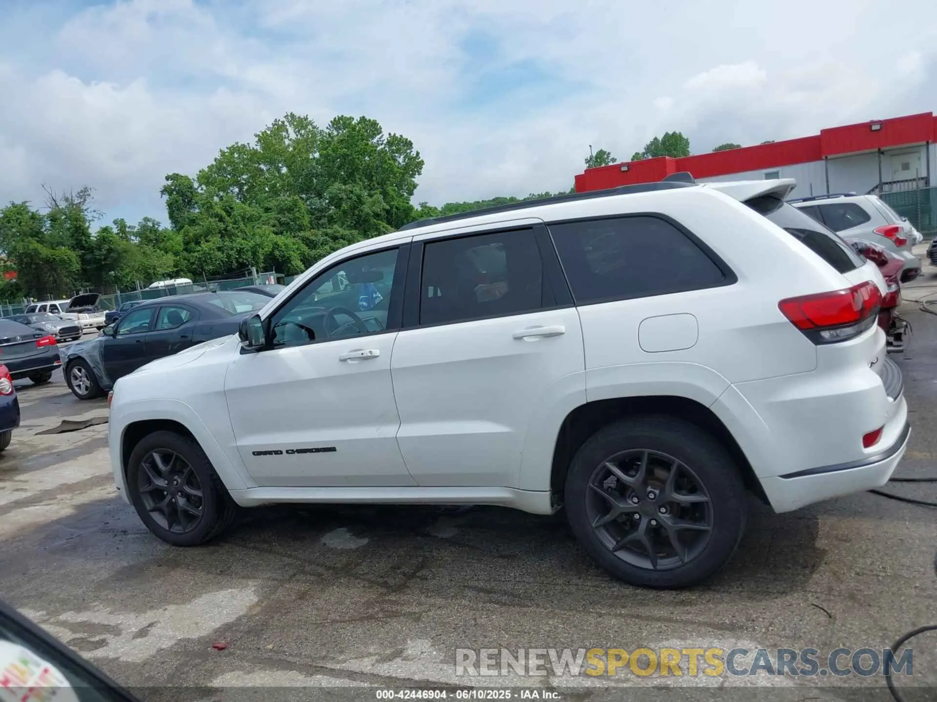 14 Photograph of a damaged car 1C4RJFBG2LC235312 JEEP GRAND CHEROKEE 2020