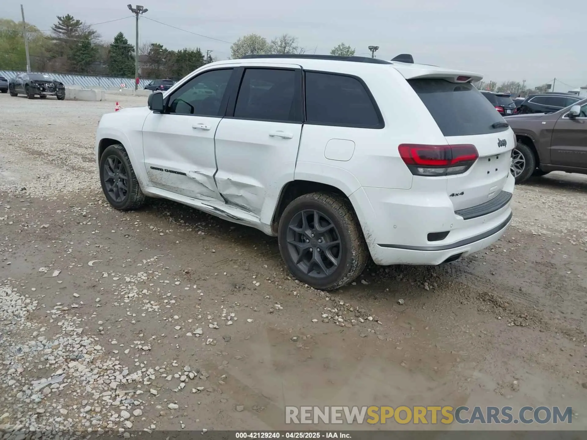 3 Photograph of a damaged car 1C4RJFBG2LC242101 JEEP GRAND CHEROKEE 2020
