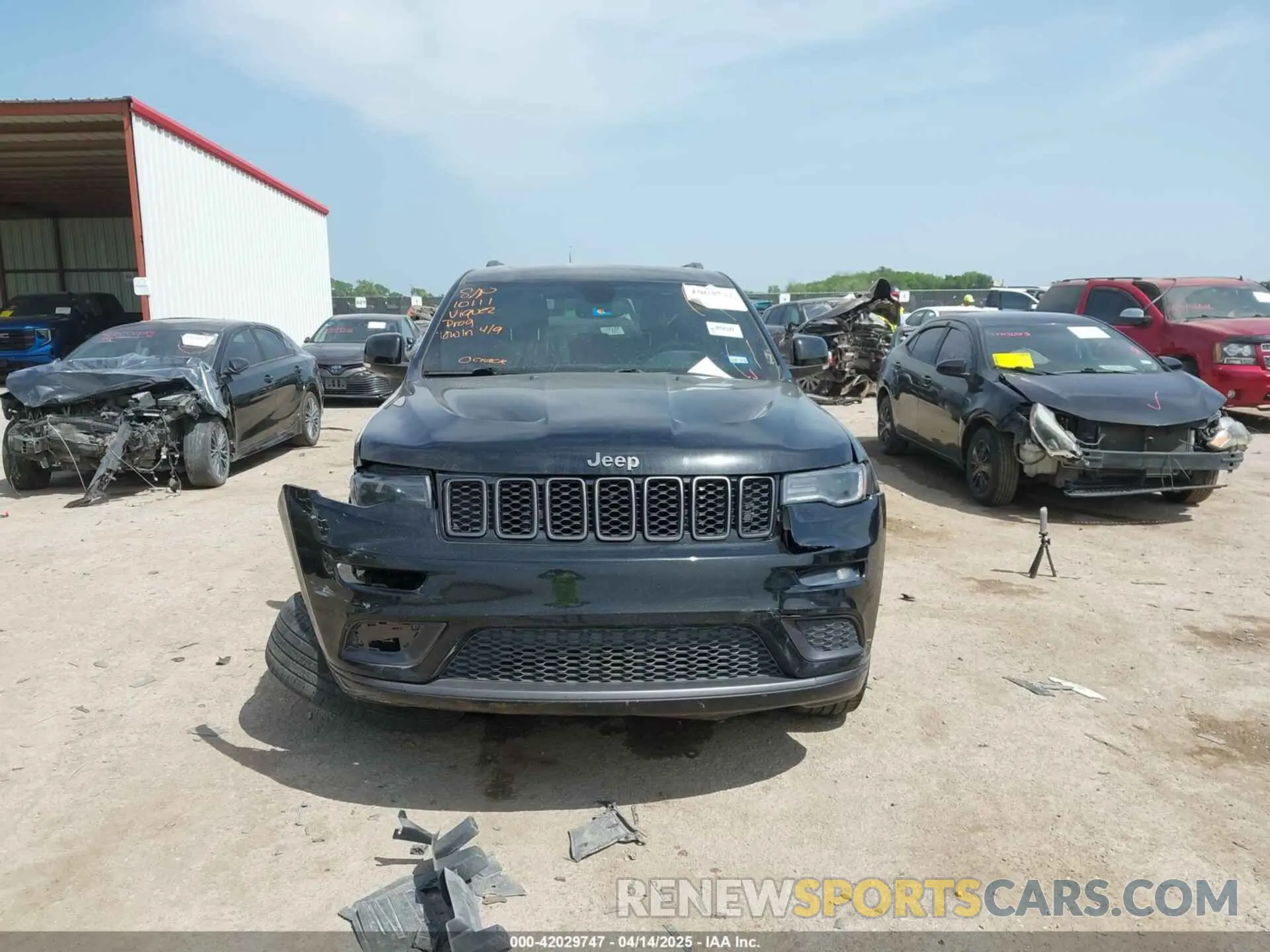 12 Photograph of a damaged car 1C4RJFBG2LC290925 JEEP GRAND CHEROKEE 2020