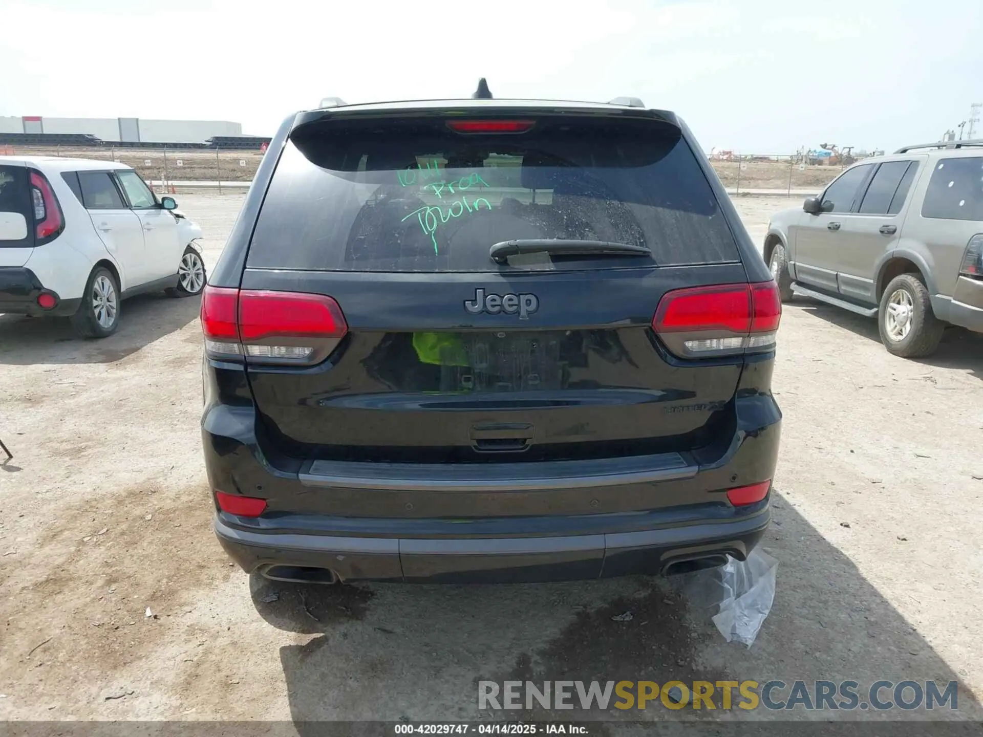 16 Photograph of a damaged car 1C4RJFBG2LC290925 JEEP GRAND CHEROKEE 2020