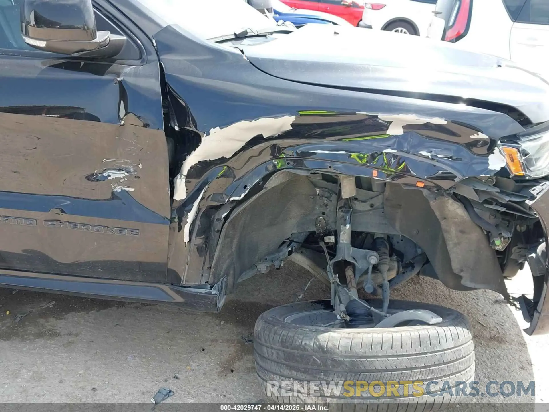 6 Photograph of a damaged car 1C4RJFBG2LC290925 JEEP GRAND CHEROKEE 2020
