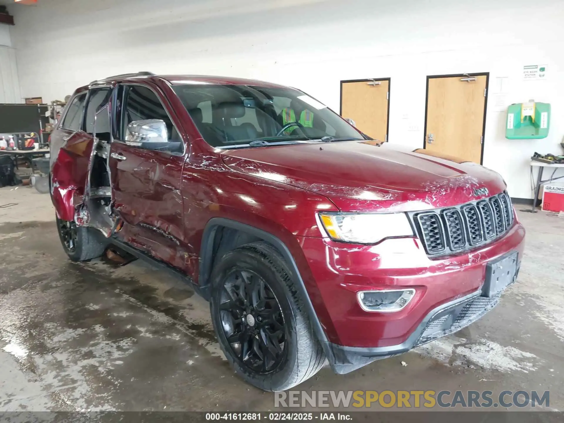 1 Фотография поврежденного автомобиля 1C4RJFBG3LC176223 JEEP GRAND CHEROKEE 2020