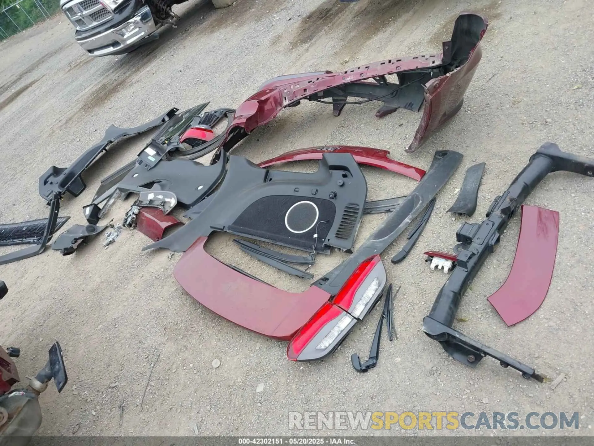 12 Photograph of a damaged car 1C4RJFBG3LC359301 JEEP GRAND CHEROKEE 2020