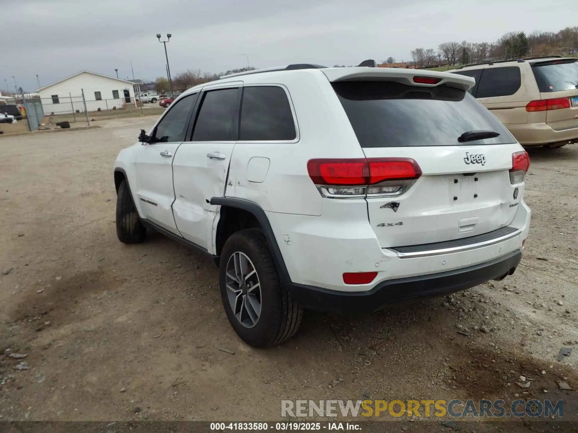 3 Photograph of a damaged car 1C4RJFBG3LC445000 JEEP GRAND CHEROKEE 2020