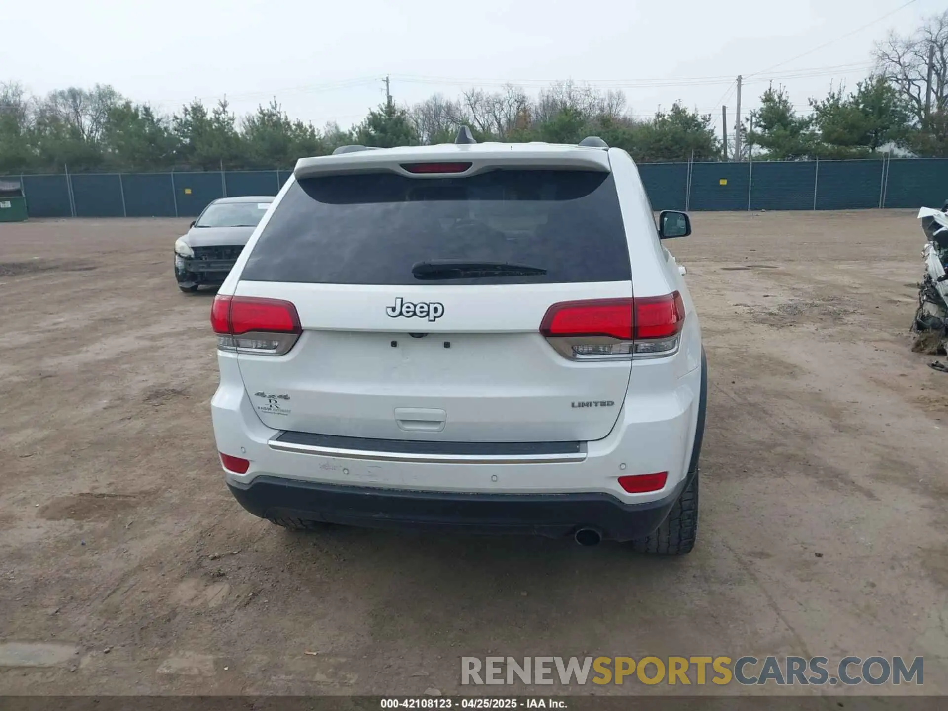 16 Photograph of a damaged car 1C4RJFBG4LC120856 JEEP GRAND CHEROKEE 2020