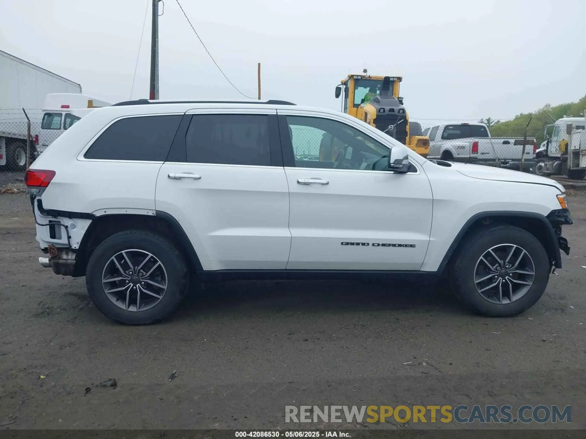 14 Photograph of a damaged car 1C4RJFBG6LC167435 JEEP GRAND CHEROKEE 2020