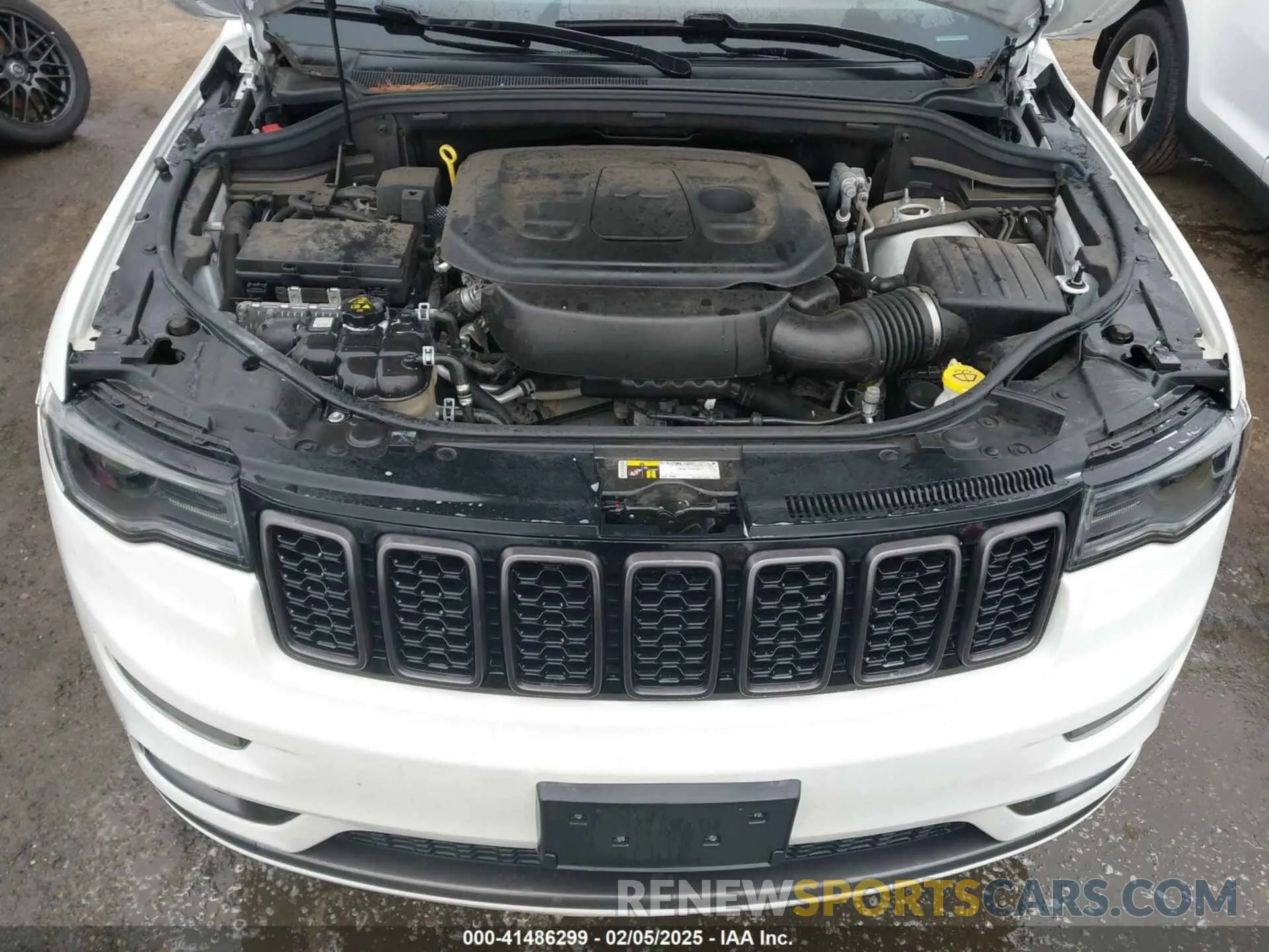 10 Photograph of a damaged car 1C4RJFBG6LC280382 JEEP GRAND CHEROKEE 2020