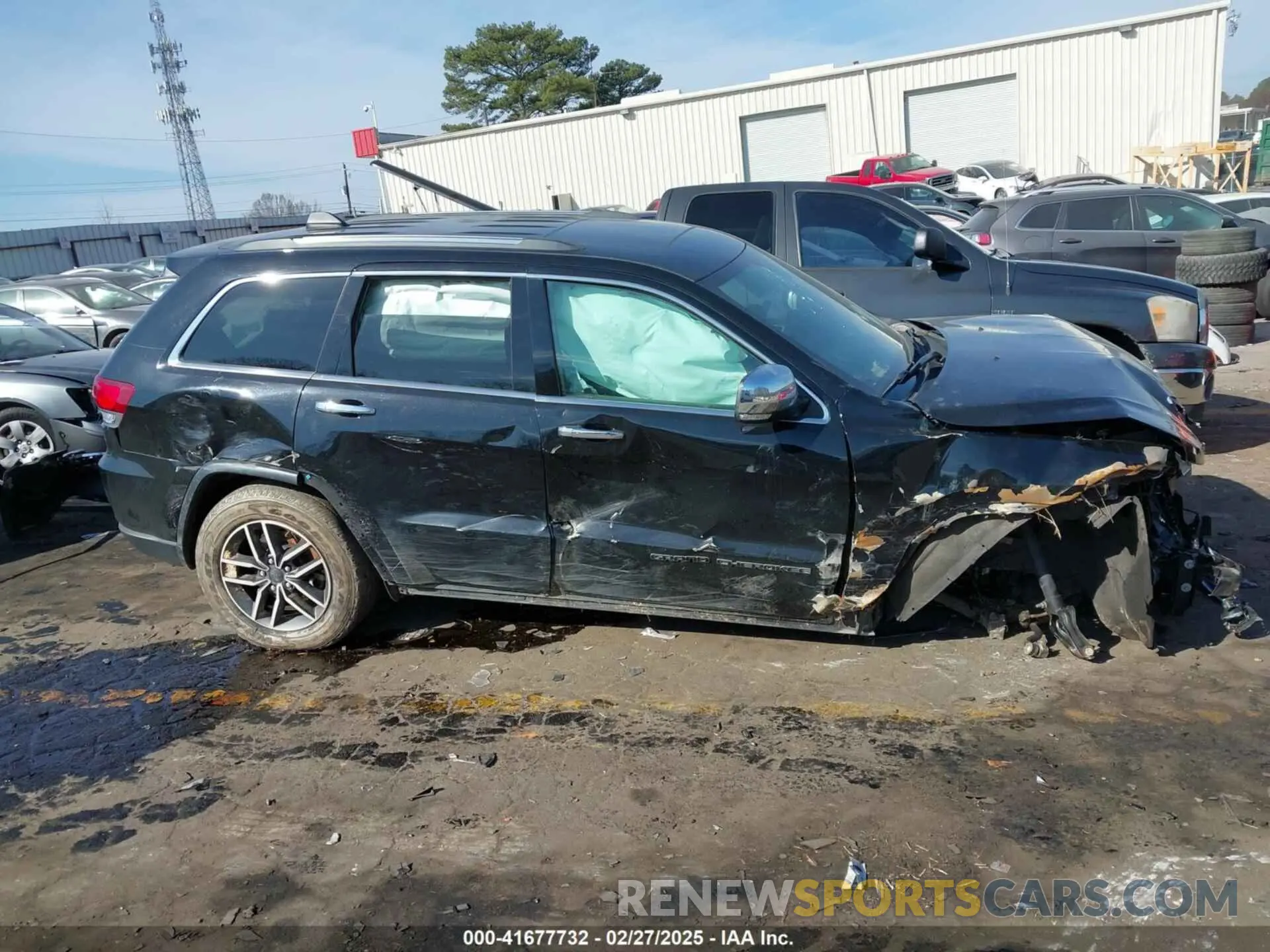 13 Photograph of a damaged car 1C4RJFBG6LC314627 JEEP GRAND CHEROKEE 2020