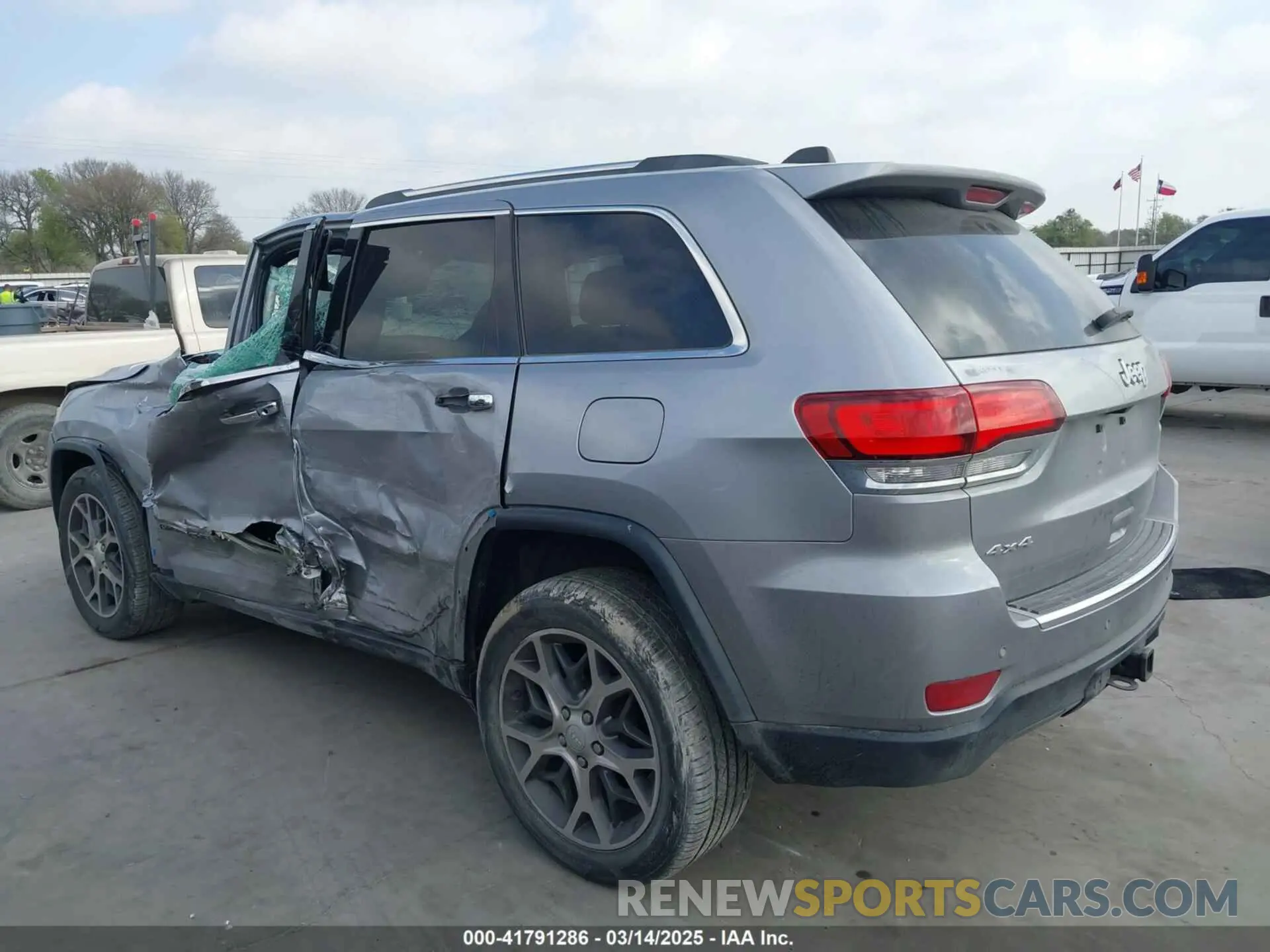 15 Photograph of a damaged car 1C4RJFBG7LC152068 JEEP GRAND CHEROKEE 2020