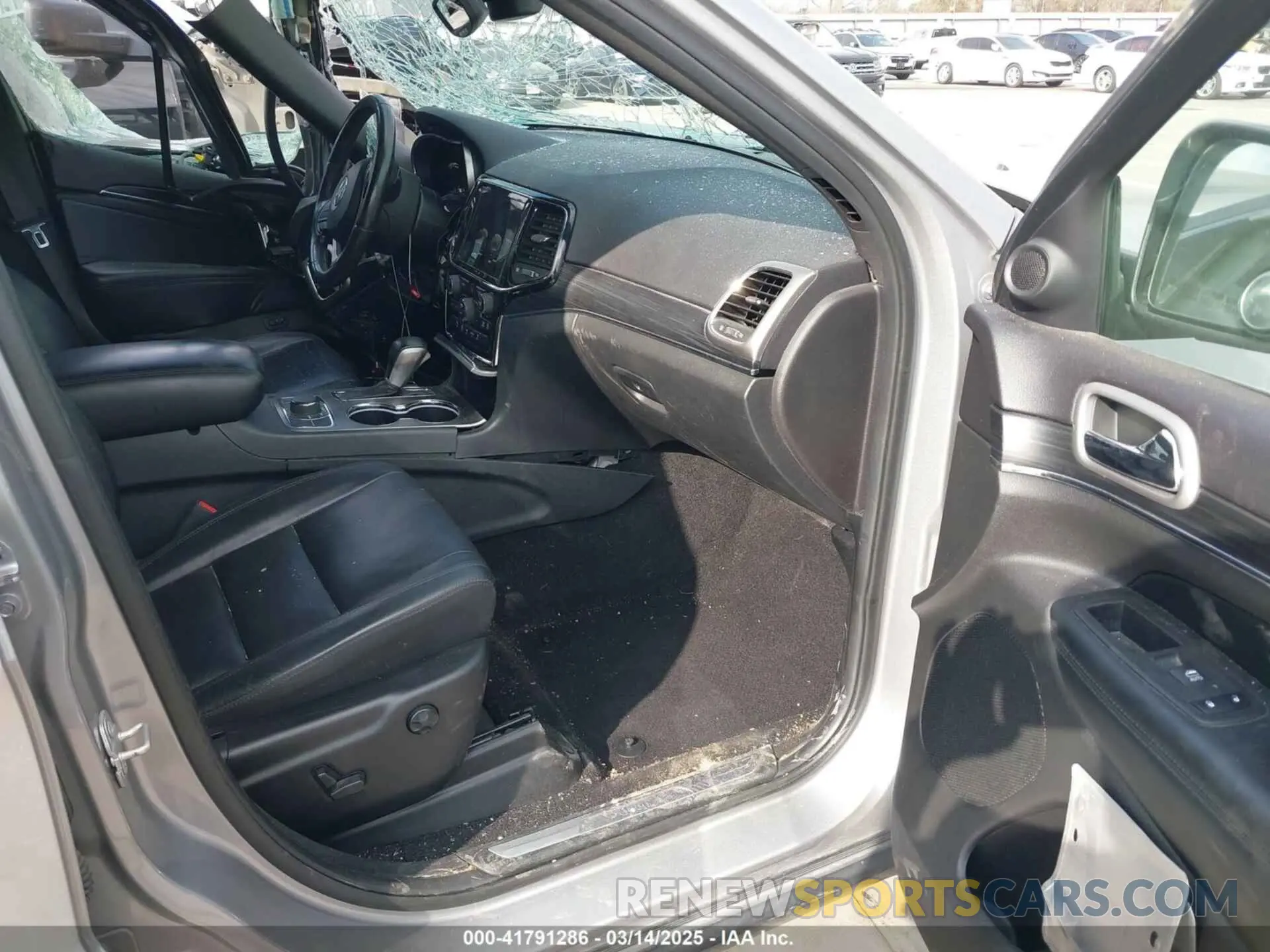 5 Photograph of a damaged car 1C4RJFBG7LC152068 JEEP GRAND CHEROKEE 2020