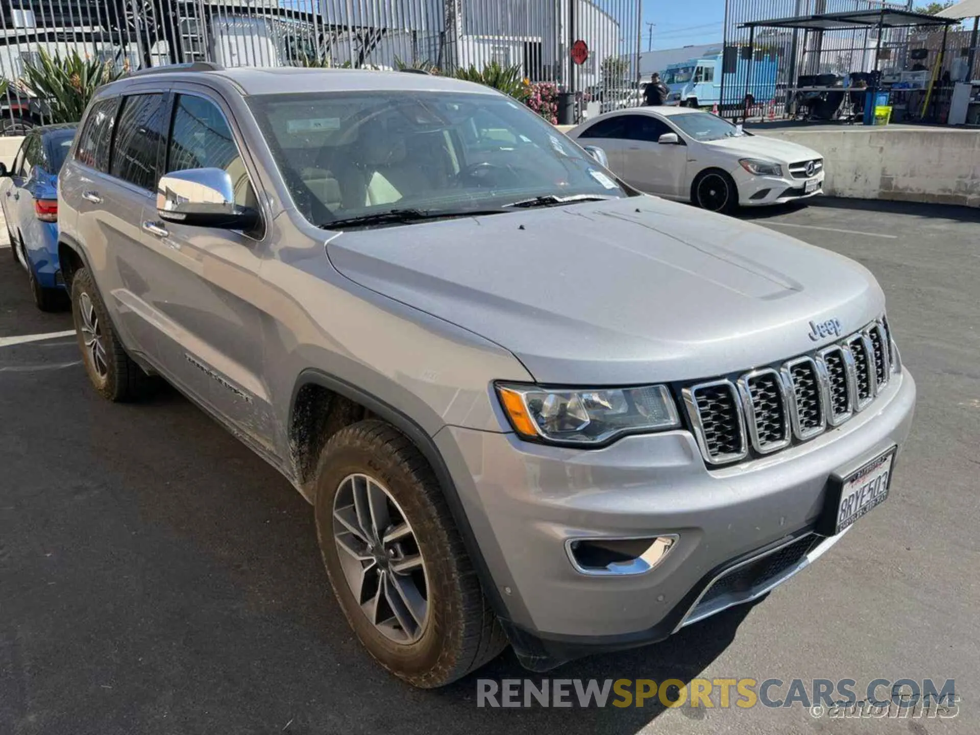 8 Photograph of a damaged car 1C4RJFBG7LC366929 JEEP GRAND CHEROKEE 2020