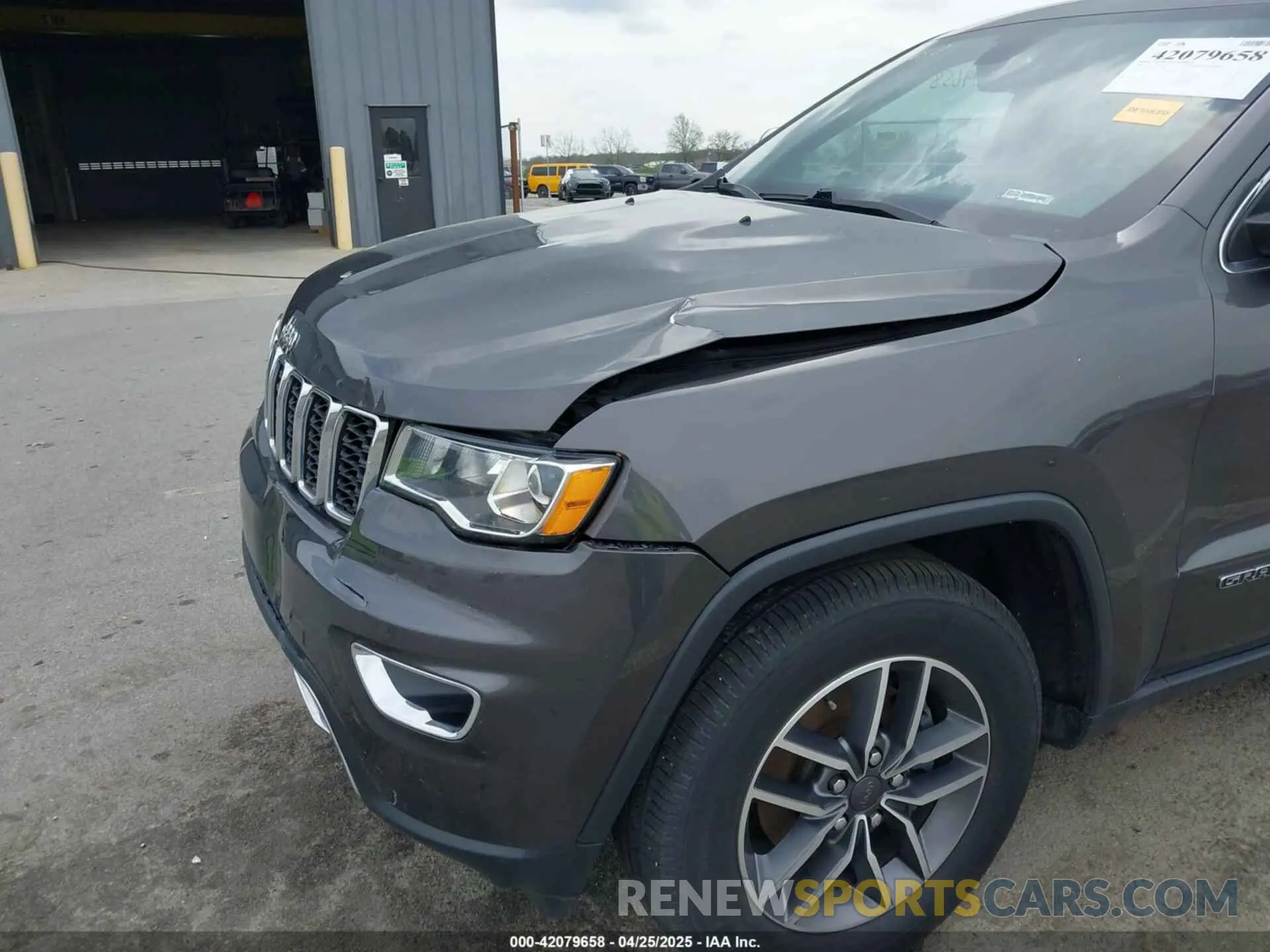 19 Фотография поврежденного автомобиля 1C4RJFBG7LC378854 JEEP GRAND CHEROKEE 2020