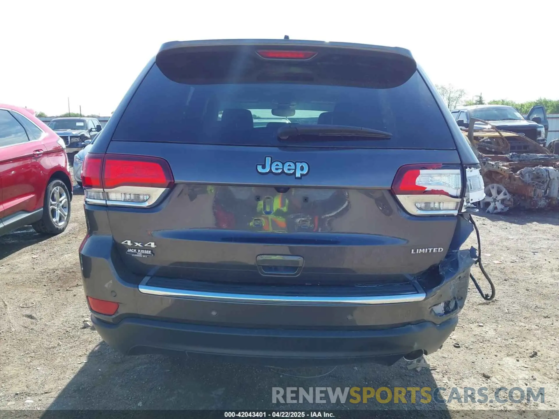 17 Photograph of a damaged car 1C4RJFBG7LC390731 JEEP GRAND CHEROKEE 2020
