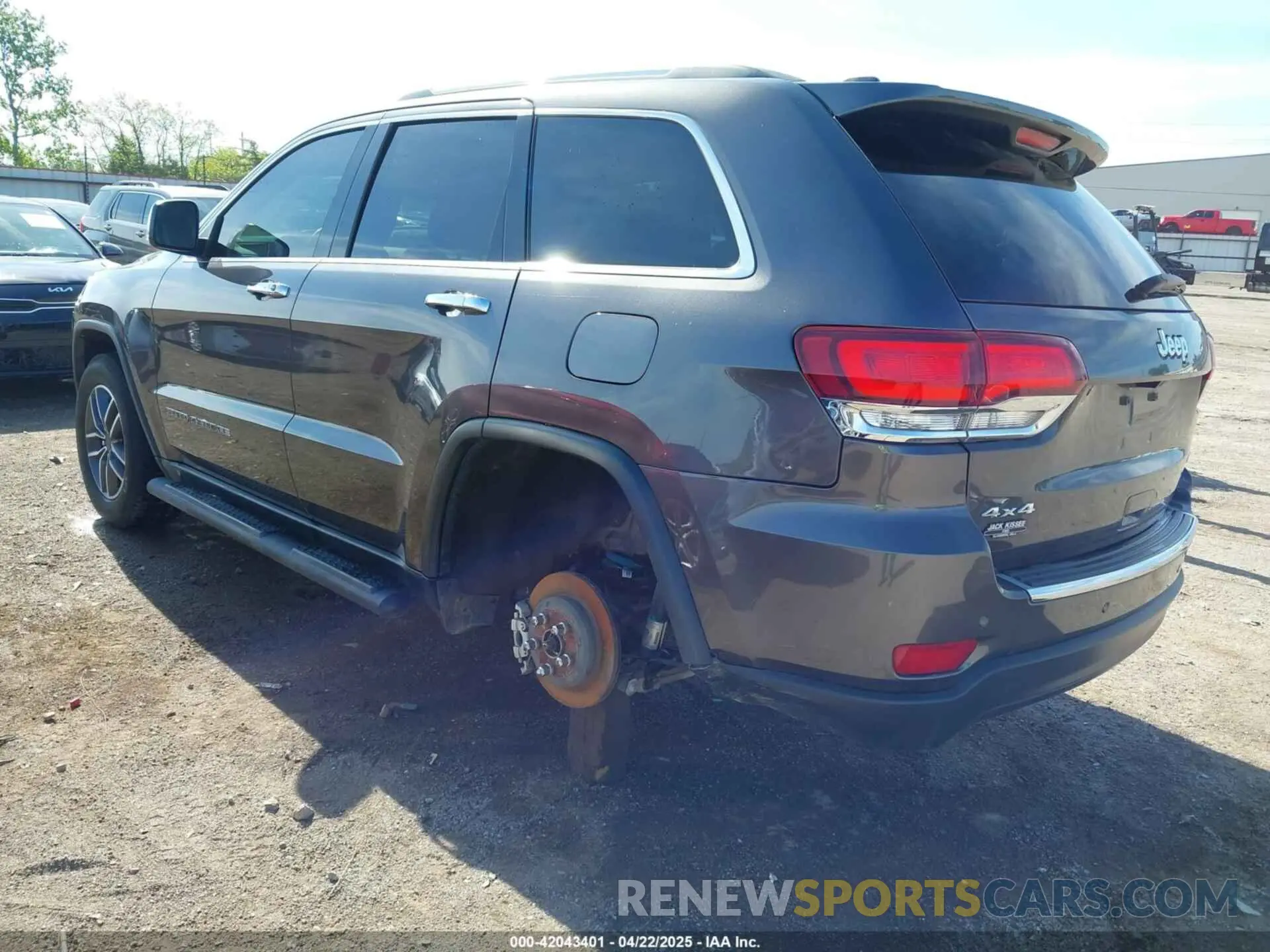 3 Photograph of a damaged car 1C4RJFBG7LC390731 JEEP GRAND CHEROKEE 2020