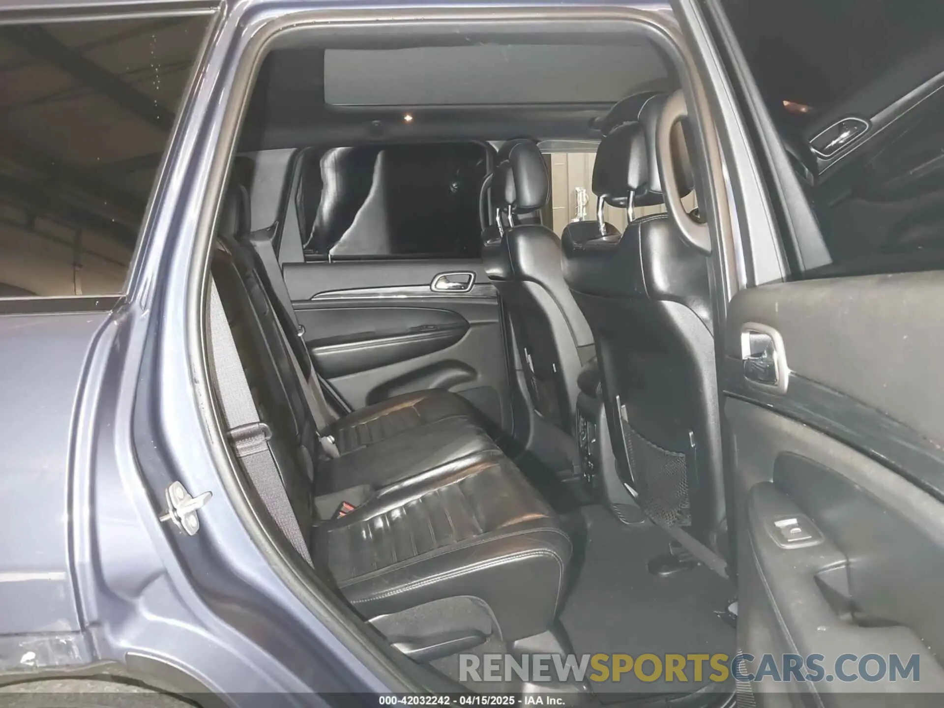8 Фотография поврежденного автомобиля 1C4RJFBG8LC302740 JEEP GRAND CHEROKEE 2020