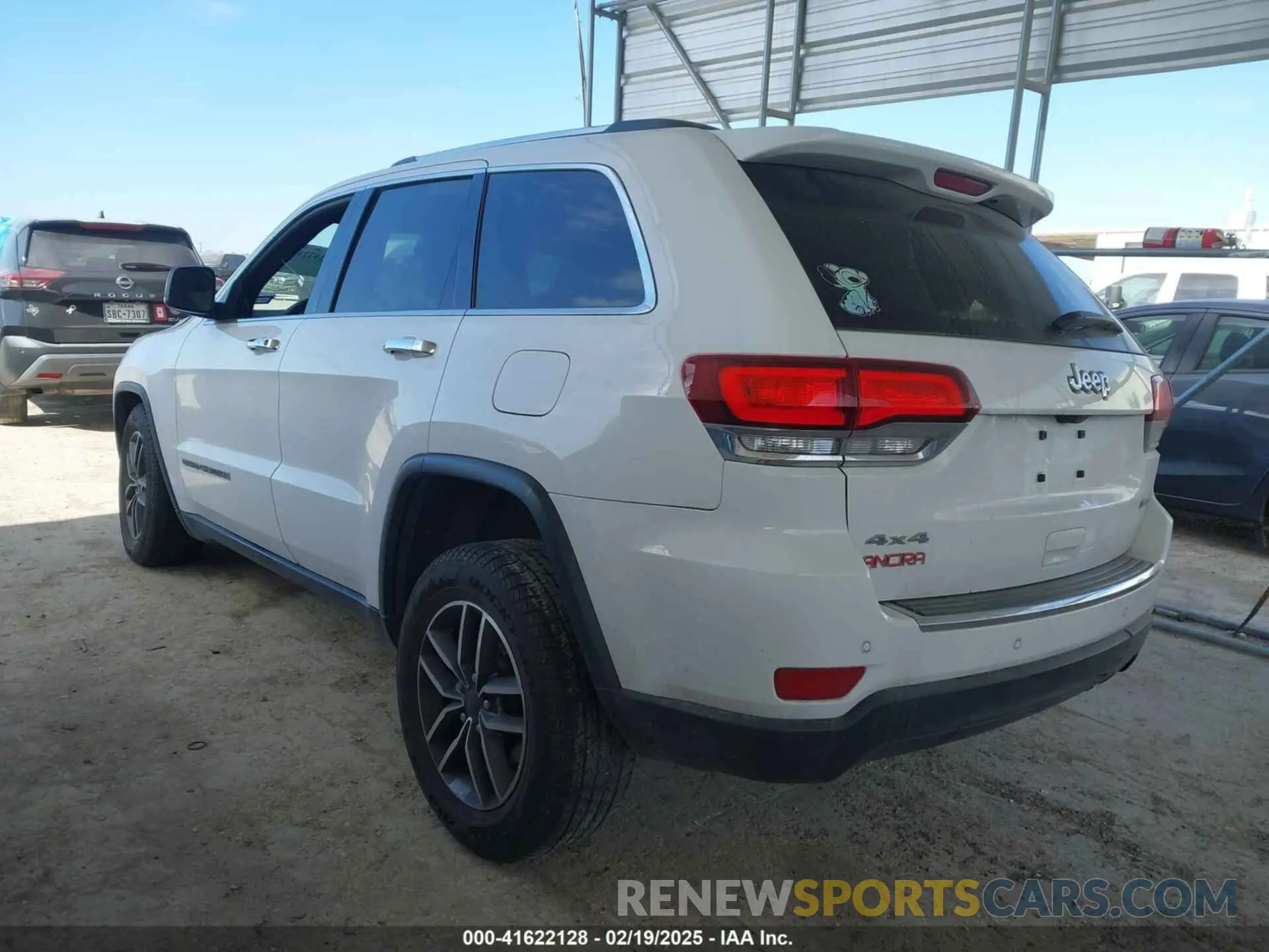 3 Photograph of a damaged car 1C4RJFBG9LC334080 JEEP GRAND CHEROKEE 2020