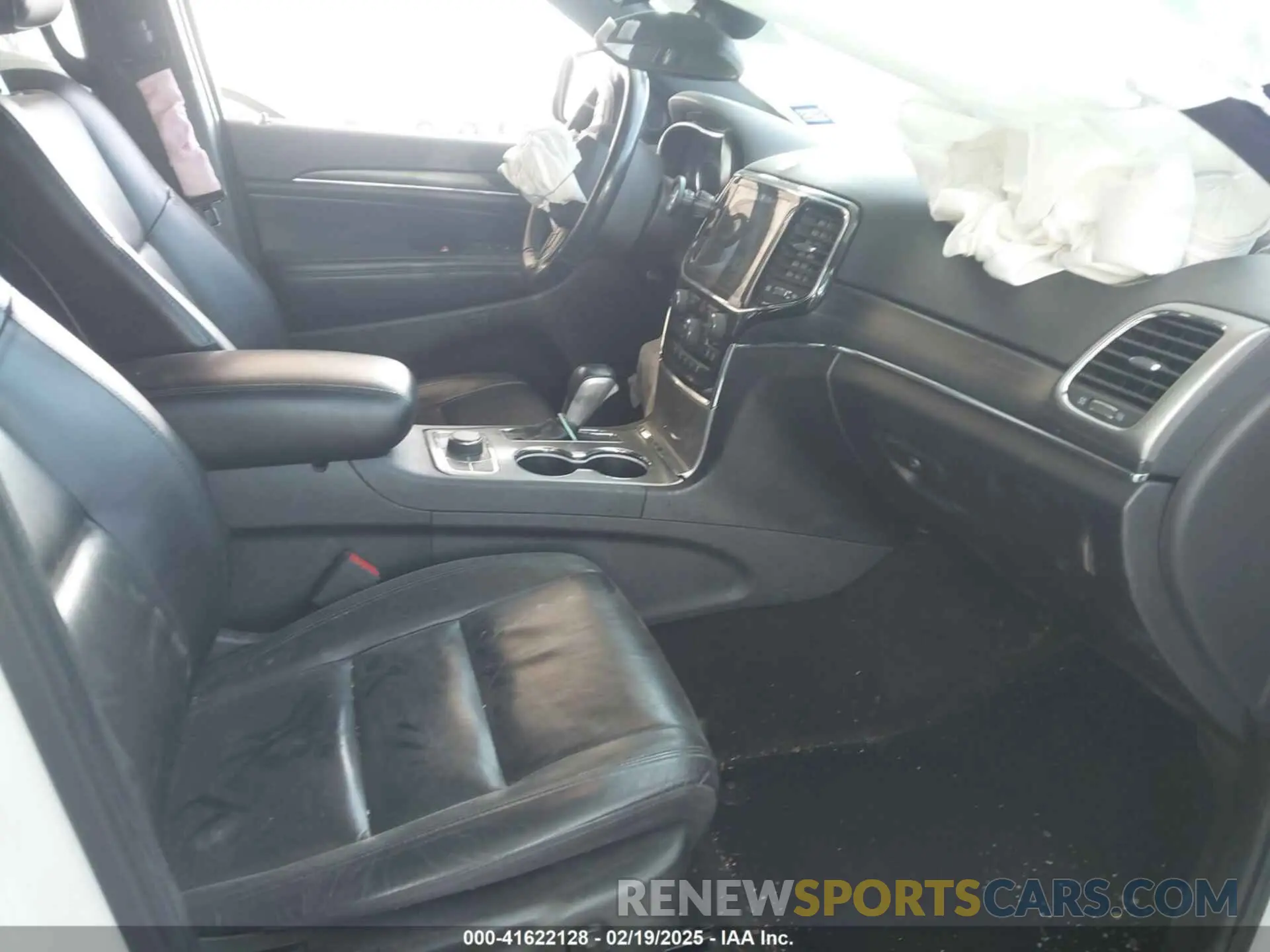 5 Photograph of a damaged car 1C4RJFBG9LC334080 JEEP GRAND CHEROKEE 2020