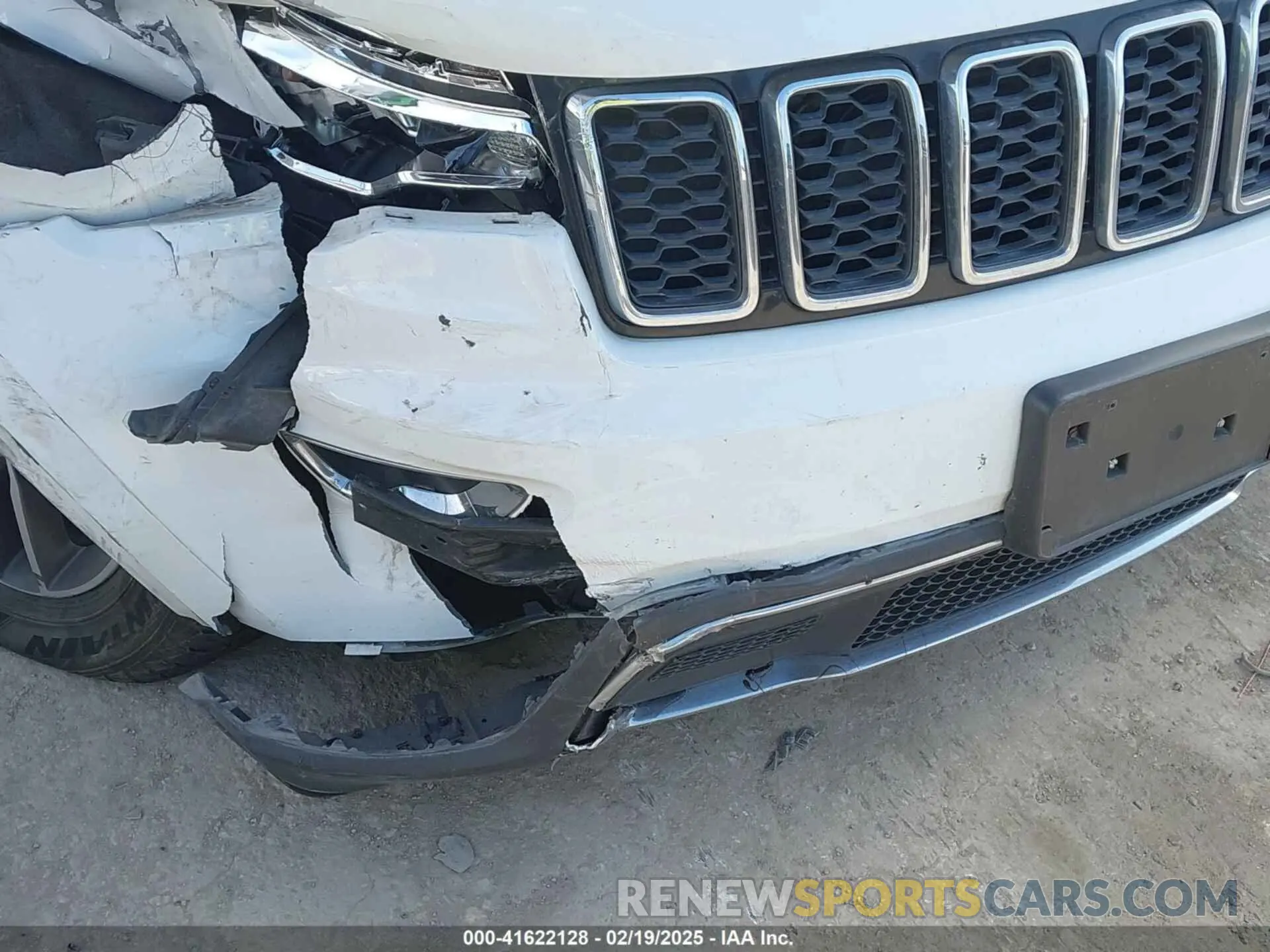 6 Photograph of a damaged car 1C4RJFBG9LC334080 JEEP GRAND CHEROKEE 2020
