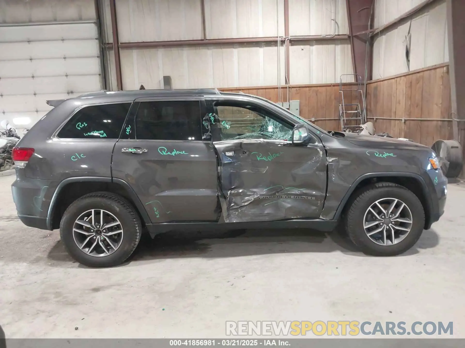 14 Photograph of a damaged car 1C4RJFBG9LC396594 JEEP GRAND CHEROKEE 2020