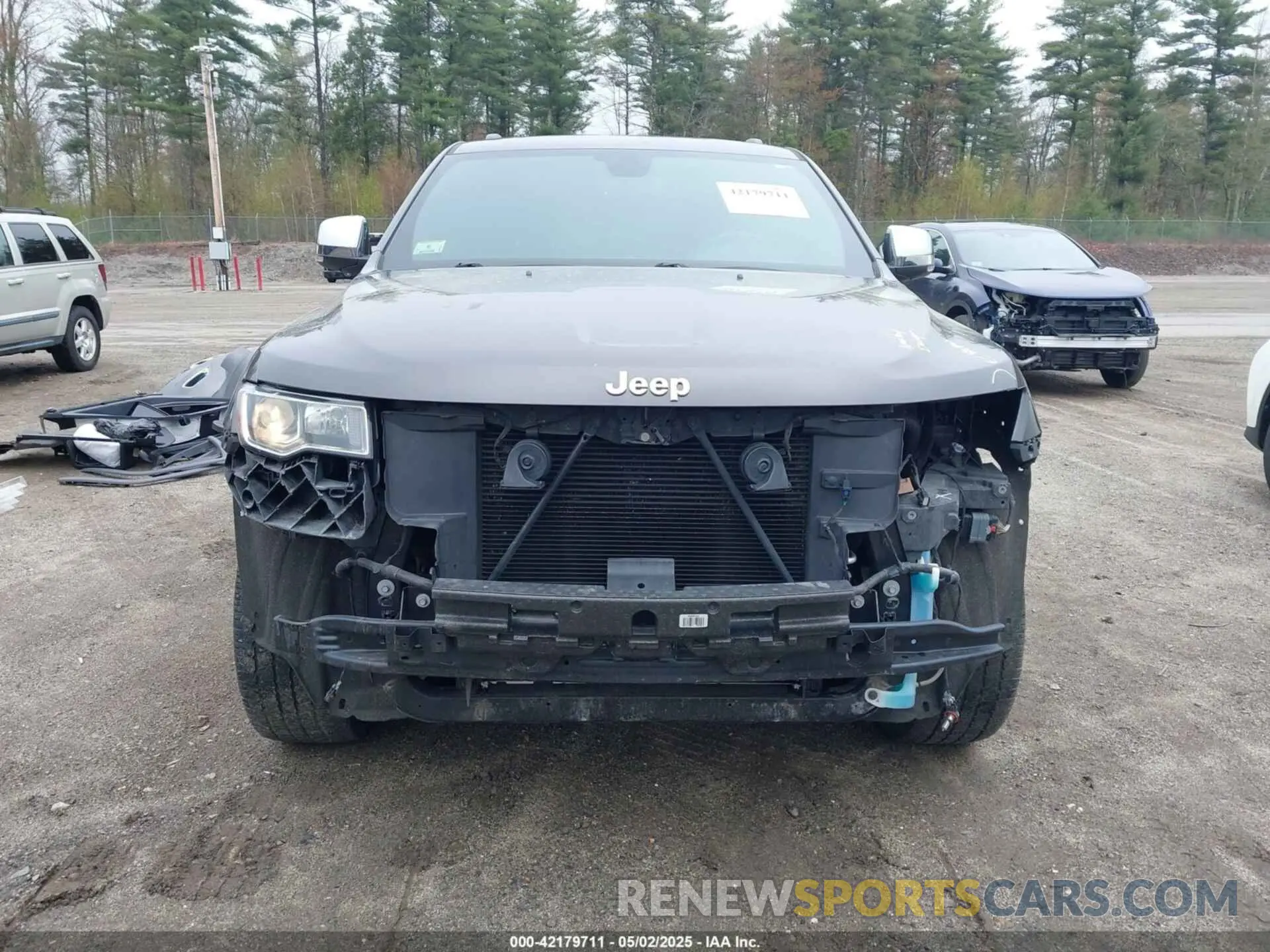 13 Photograph of a damaged car 1C4RJFBG9LC413894 JEEP GRAND CHEROKEE 2020