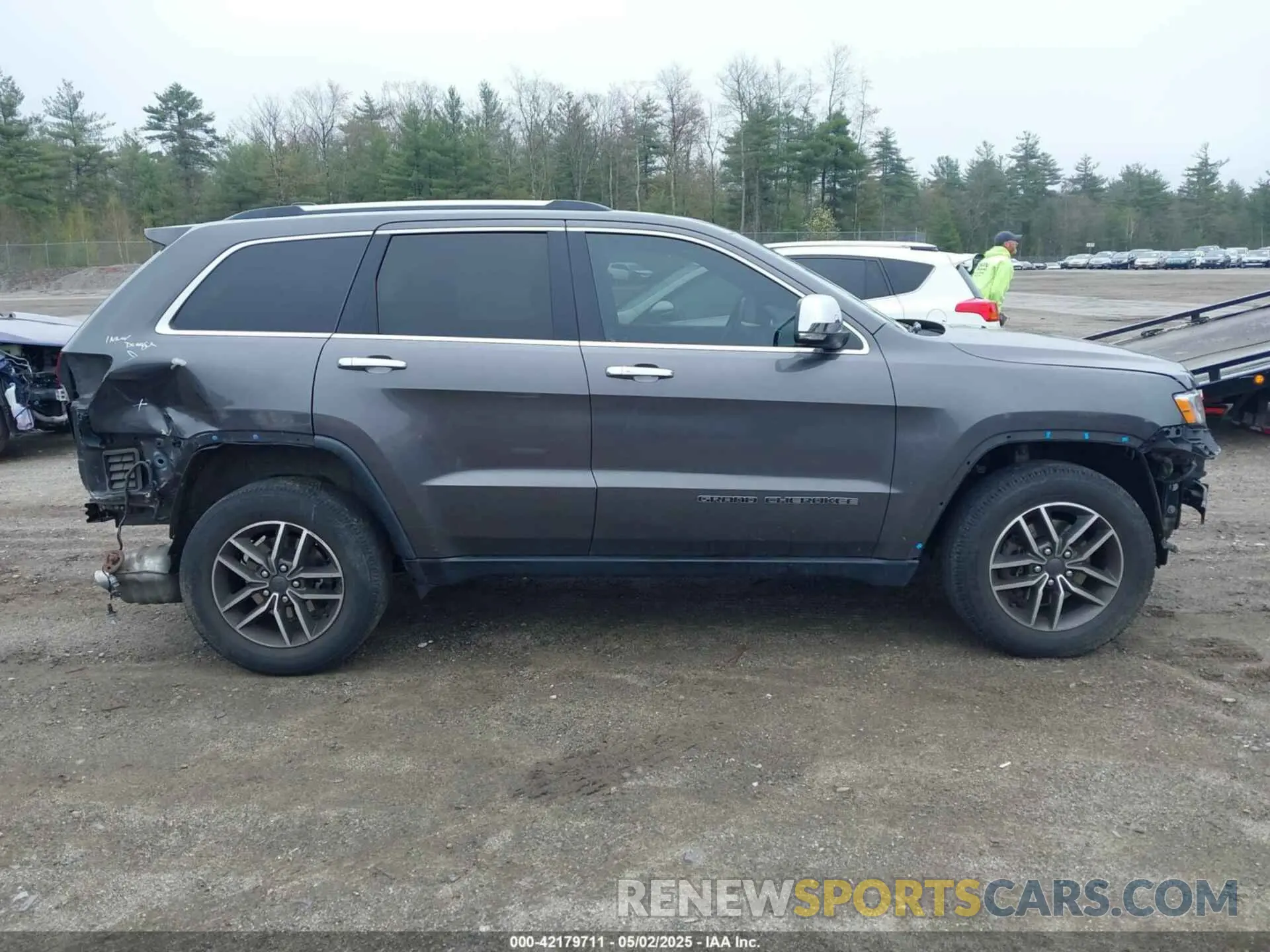 14 Photograph of a damaged car 1C4RJFBG9LC413894 JEEP GRAND CHEROKEE 2020