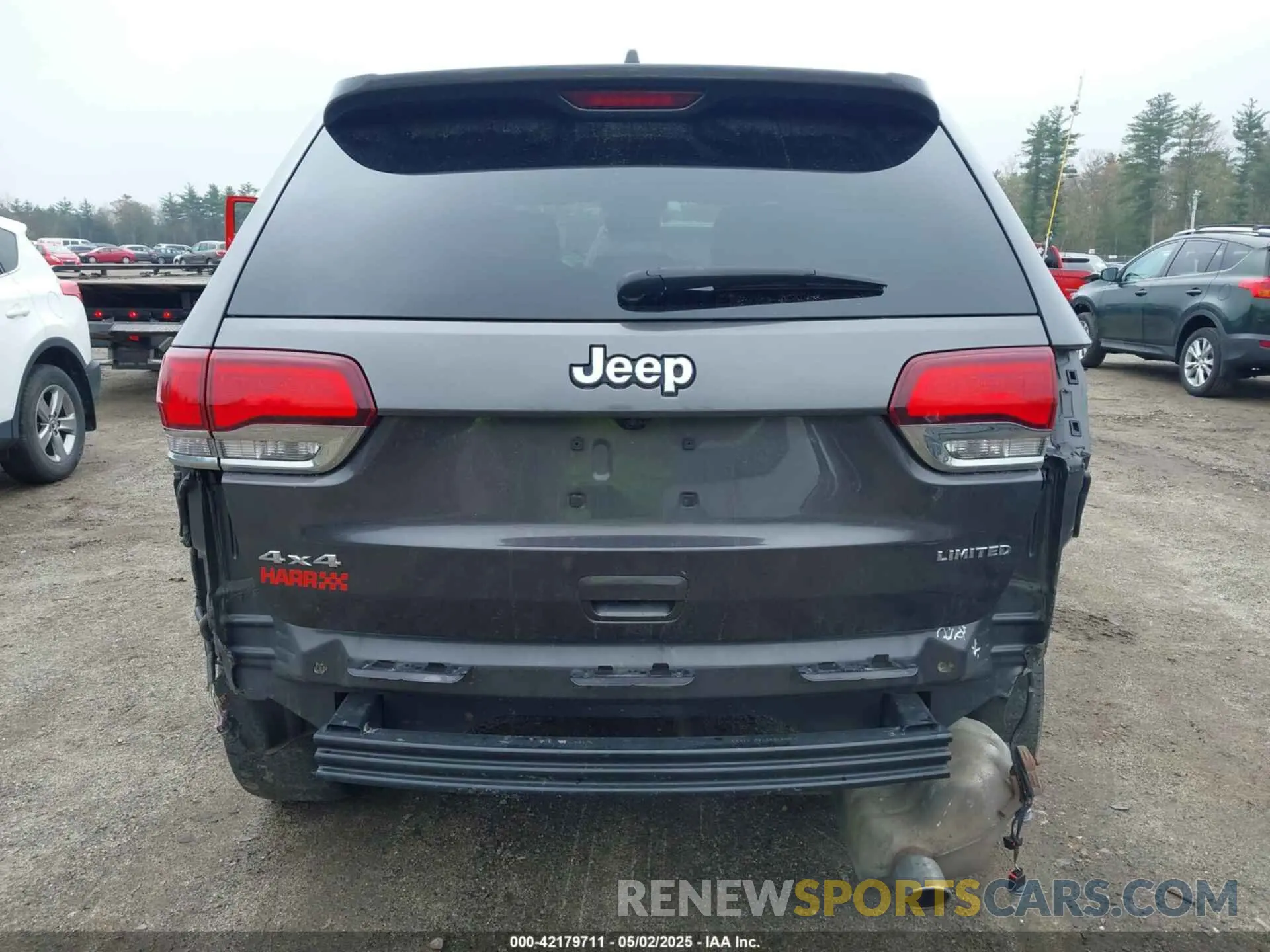 17 Photograph of a damaged car 1C4RJFBG9LC413894 JEEP GRAND CHEROKEE 2020