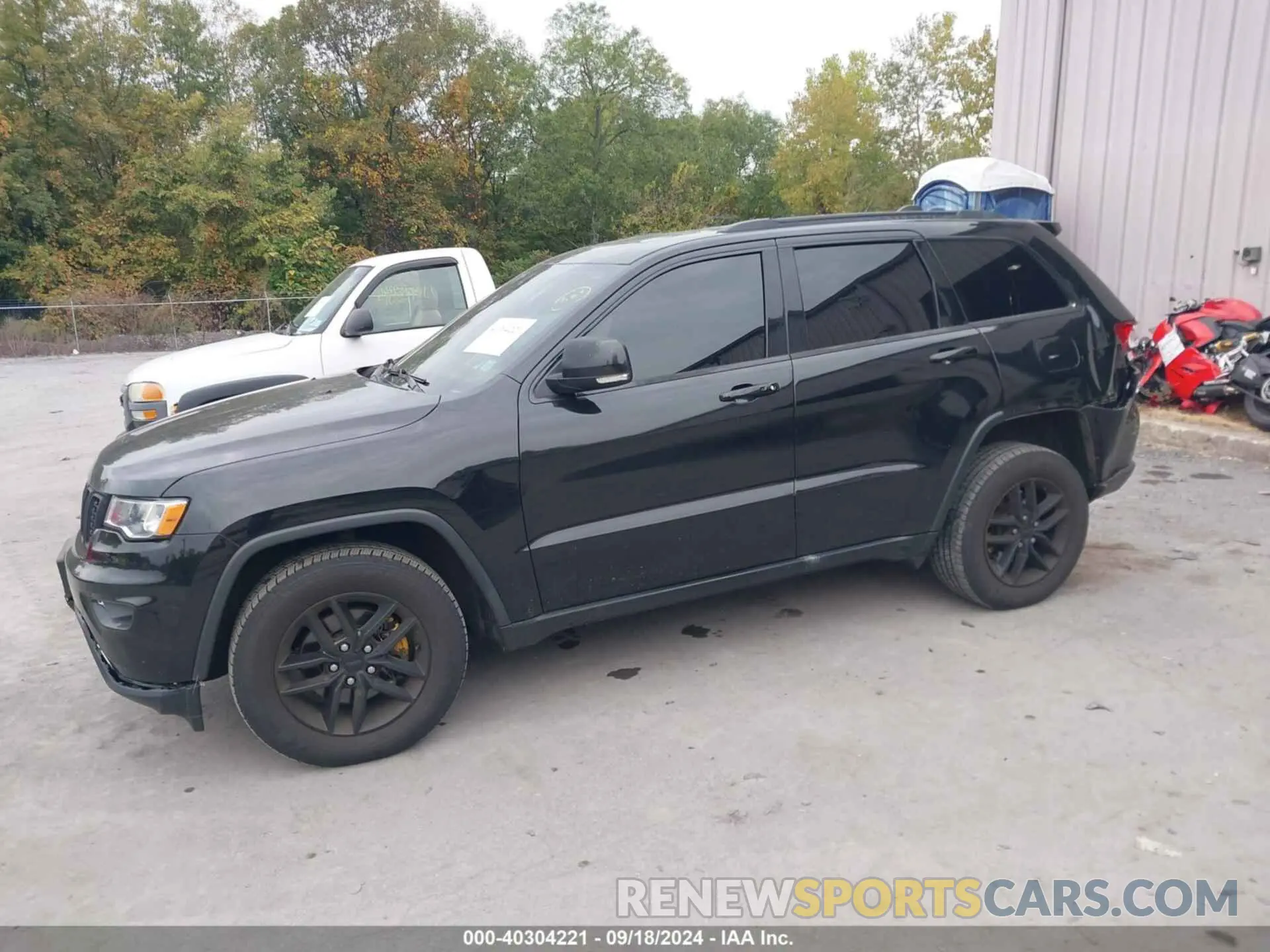 2 Фотография поврежденного автомобиля 1C4RJFBG9LC417752 JEEP GRAND CHEROKEE 2020