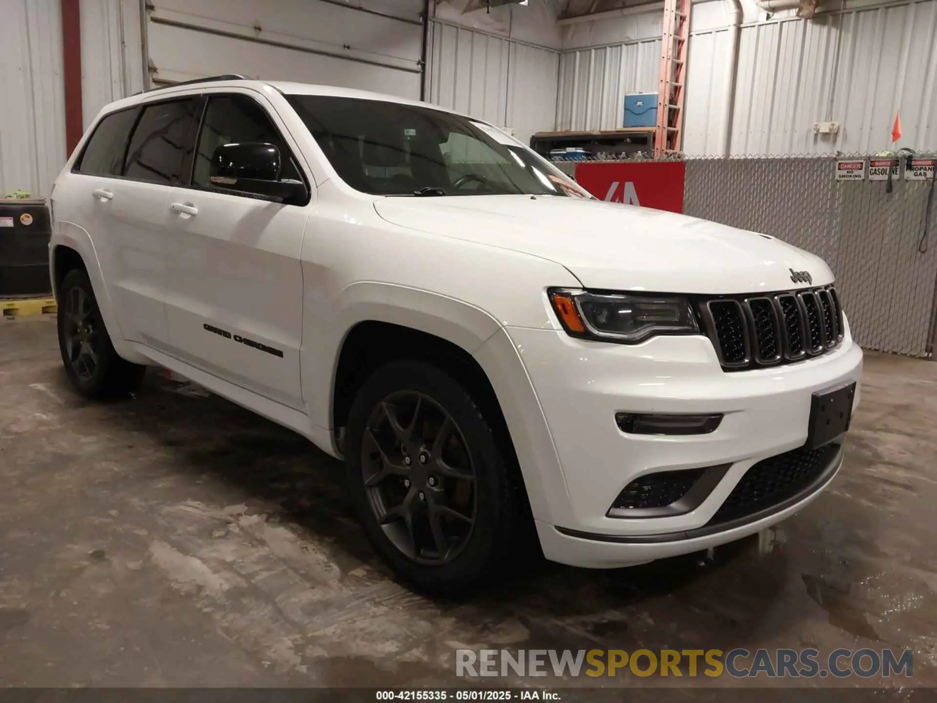 1 Photograph of a damaged car 1C4RJFBGXLC167132 JEEP GRAND CHEROKEE 2020