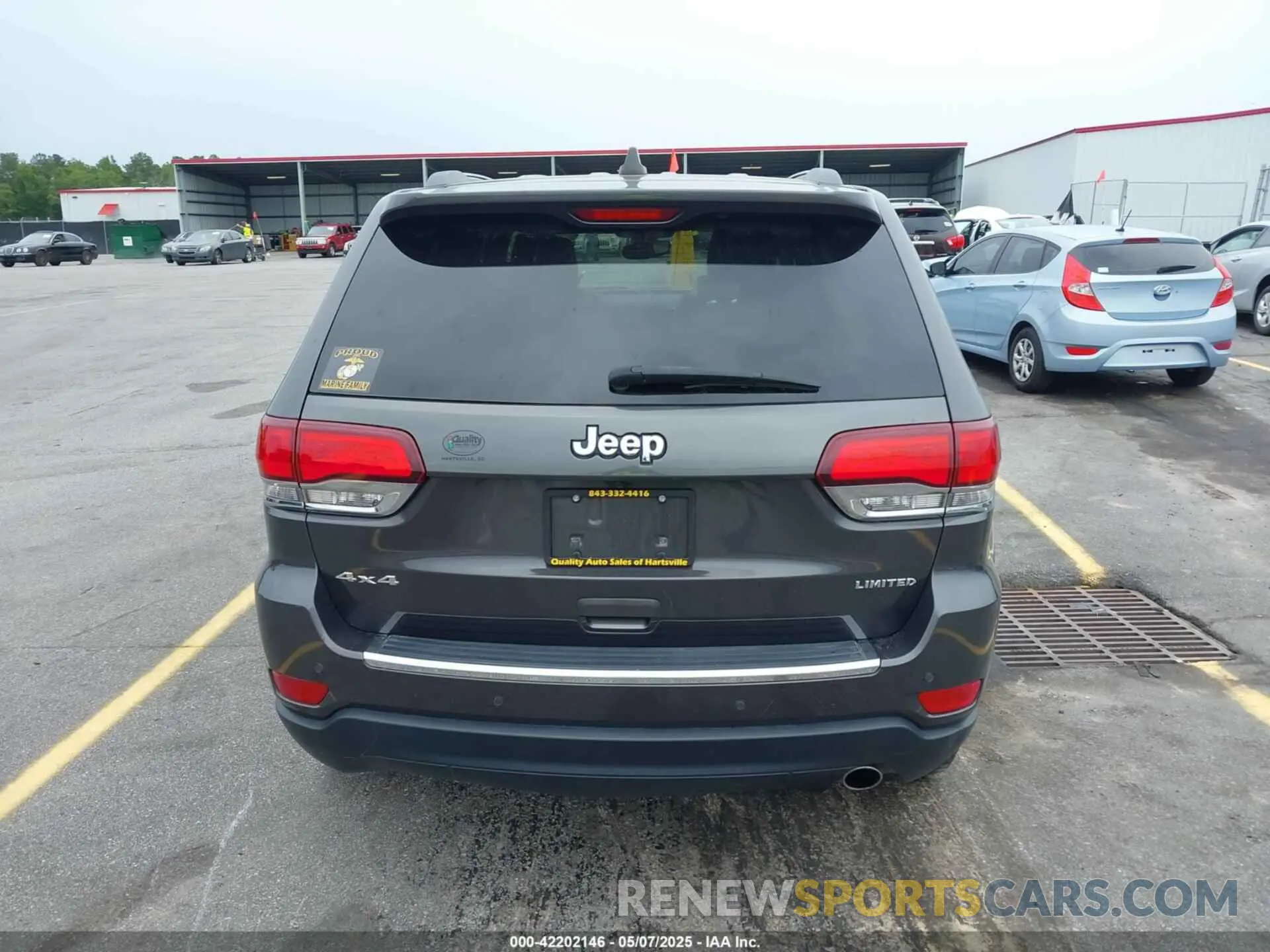 16 Photograph of a damaged car 1C4RJFBGXLC325694 JEEP GRAND CHEROKEE 2020