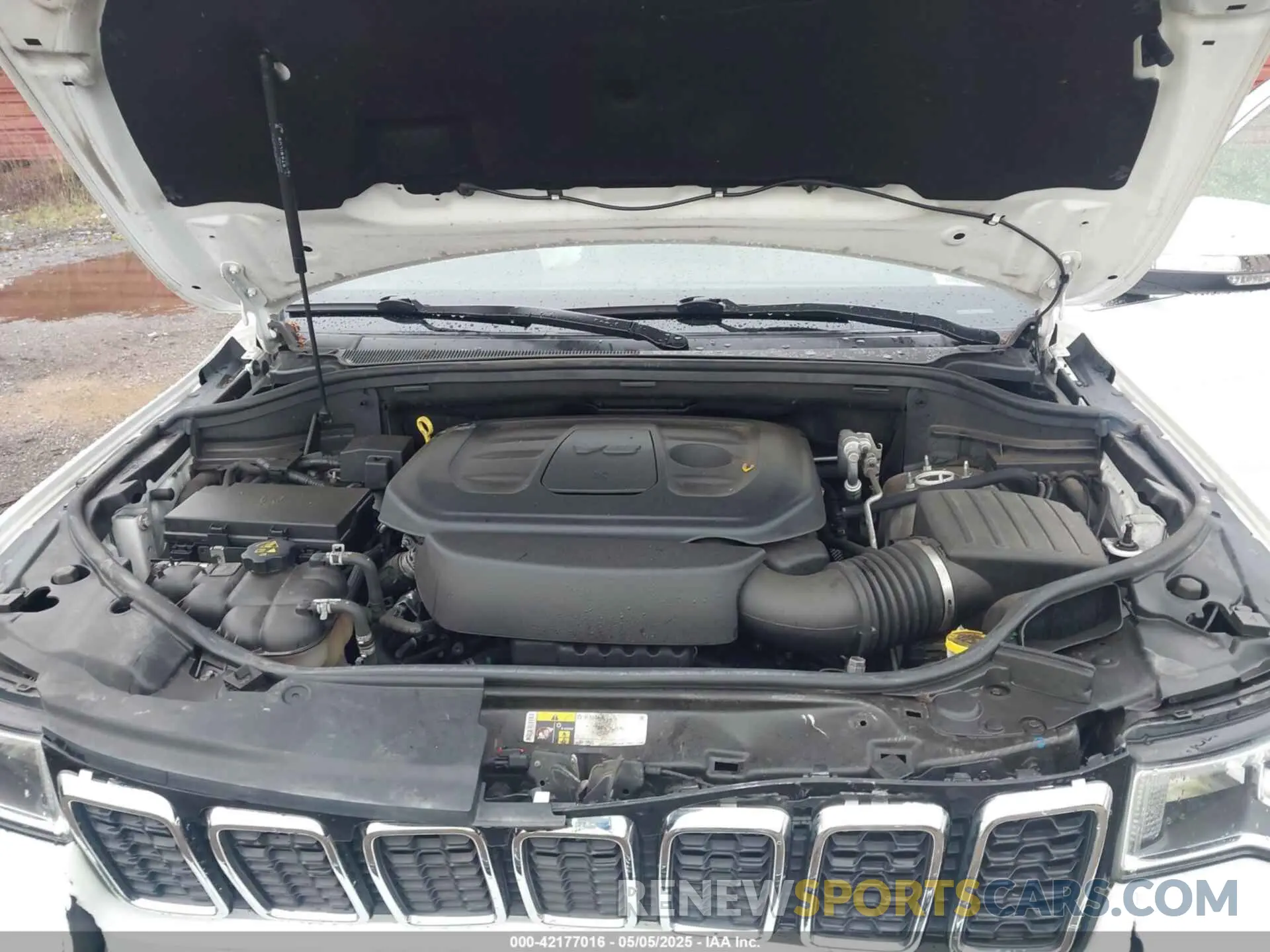 10 Фотография поврежденного автомобиля 1C4RJFBGXLC344522 JEEP GRAND CHEROKEE 2020
