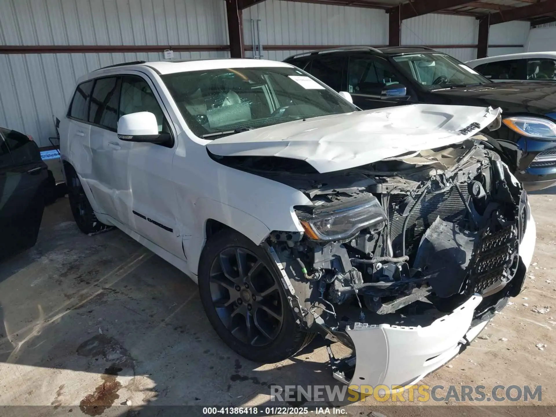 1 Photograph of a damaged car 1C4RJFCG4LC158425 JEEP GRAND CHEROKEE 2020