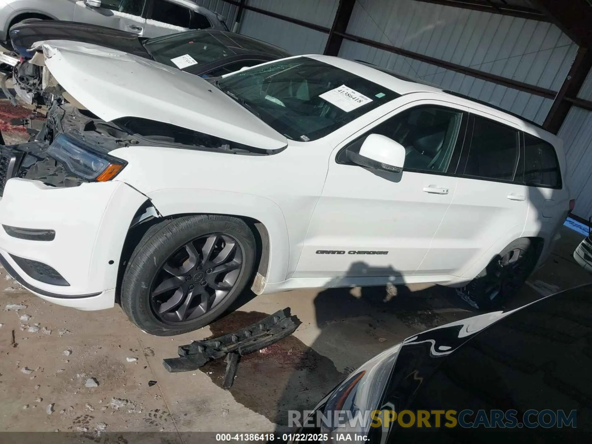 14 Photograph of a damaged car 1C4RJFCG4LC158425 JEEP GRAND CHEROKEE 2020