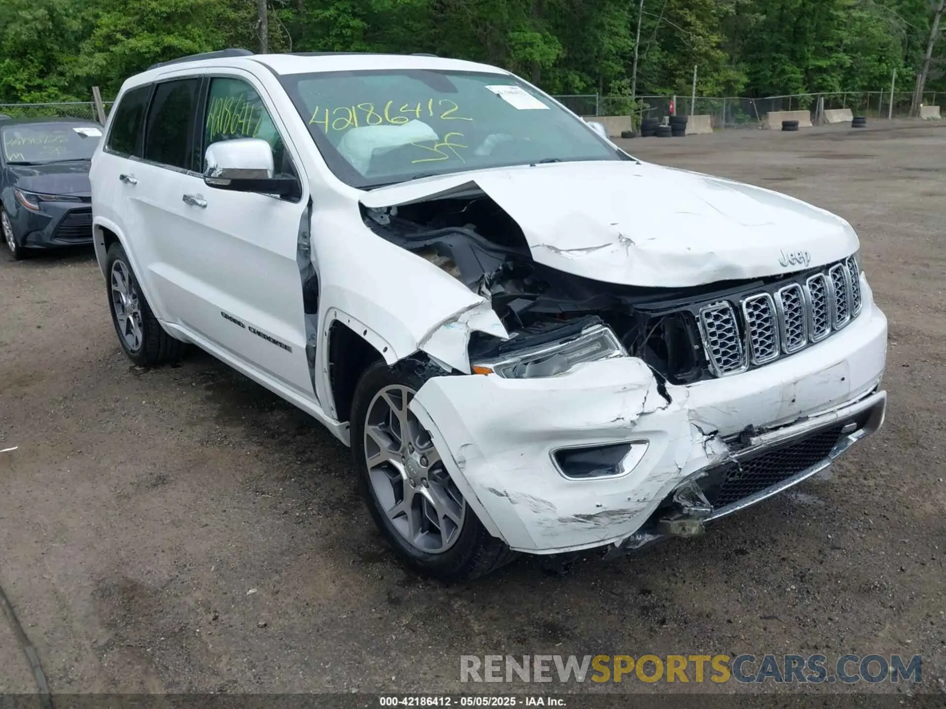 6 Photograph of a damaged car 1C4RJFCG9LC197401 JEEP GRAND CHEROKEE 2020