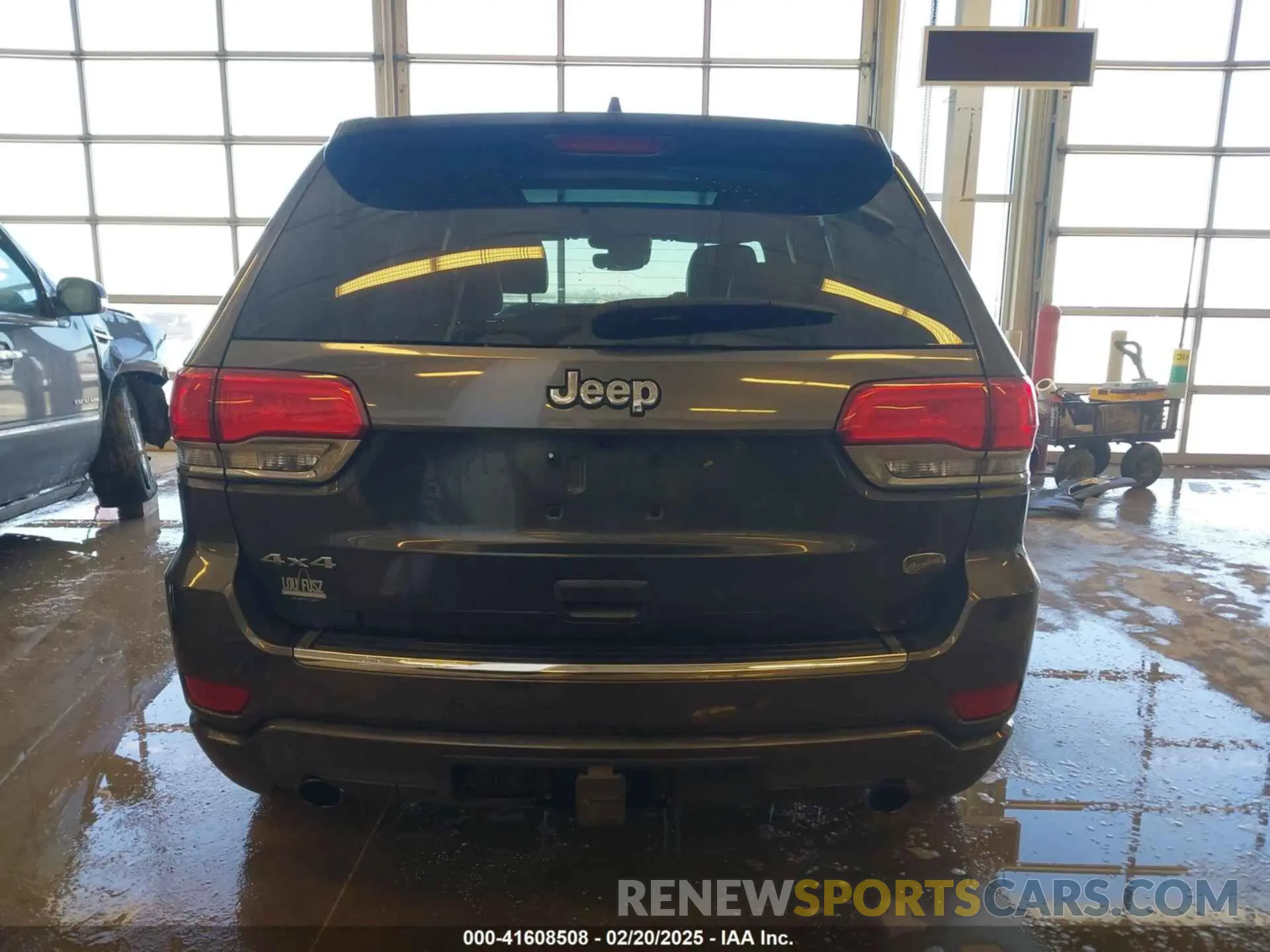 17 Фотография поврежденного автомобиля 1C4RJFCGXLC419668 JEEP GRAND CHEROKEE 2020