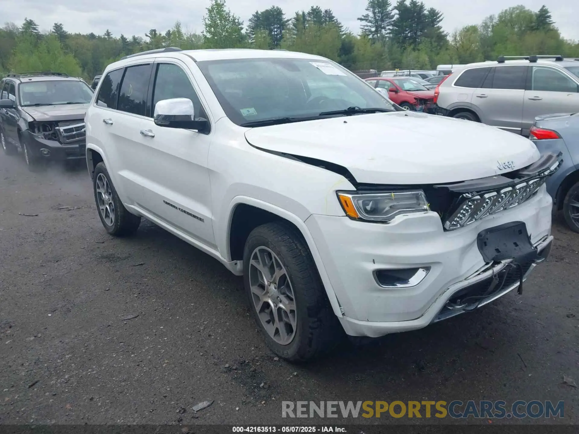 13 Photograph of a damaged car 1C4RJFCT2LC135805 JEEP GRAND CHEROKEE 2020