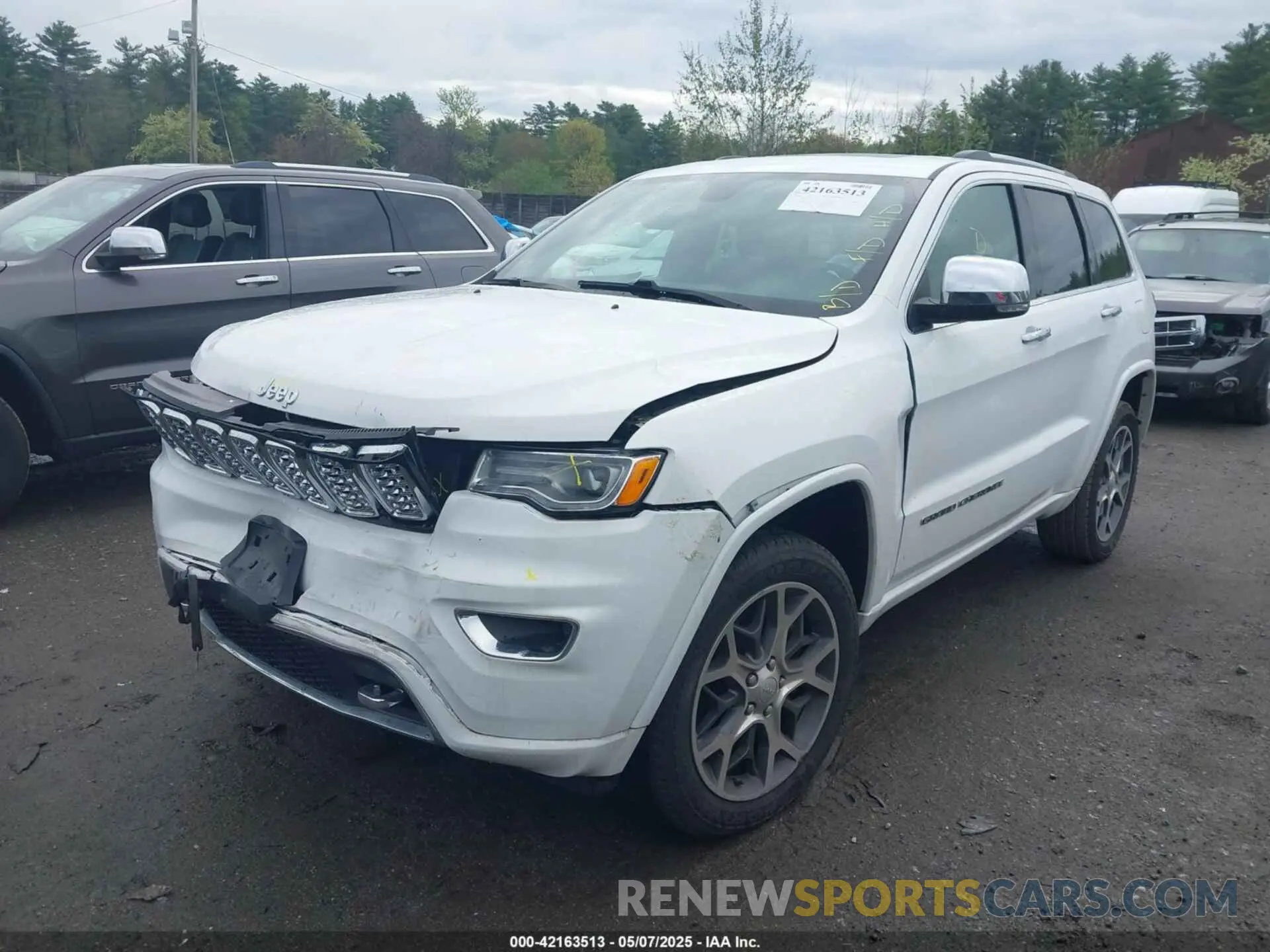 2 Photograph of a damaged car 1C4RJFCT2LC135805 JEEP GRAND CHEROKEE 2020