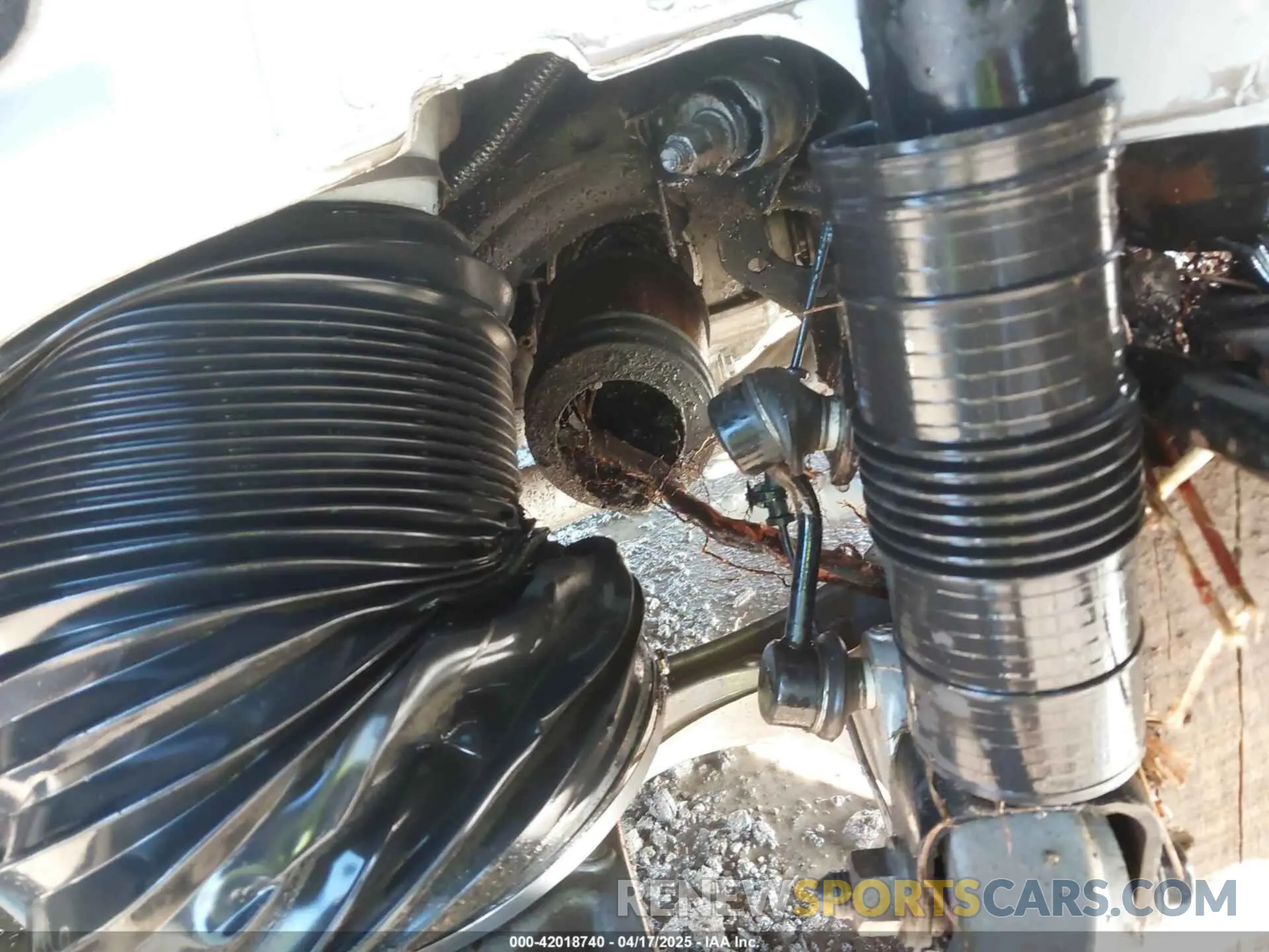 19 Photograph of a damaged car 1C4RJFCT2LC213189 JEEP GRAND CHEROKEE 2020