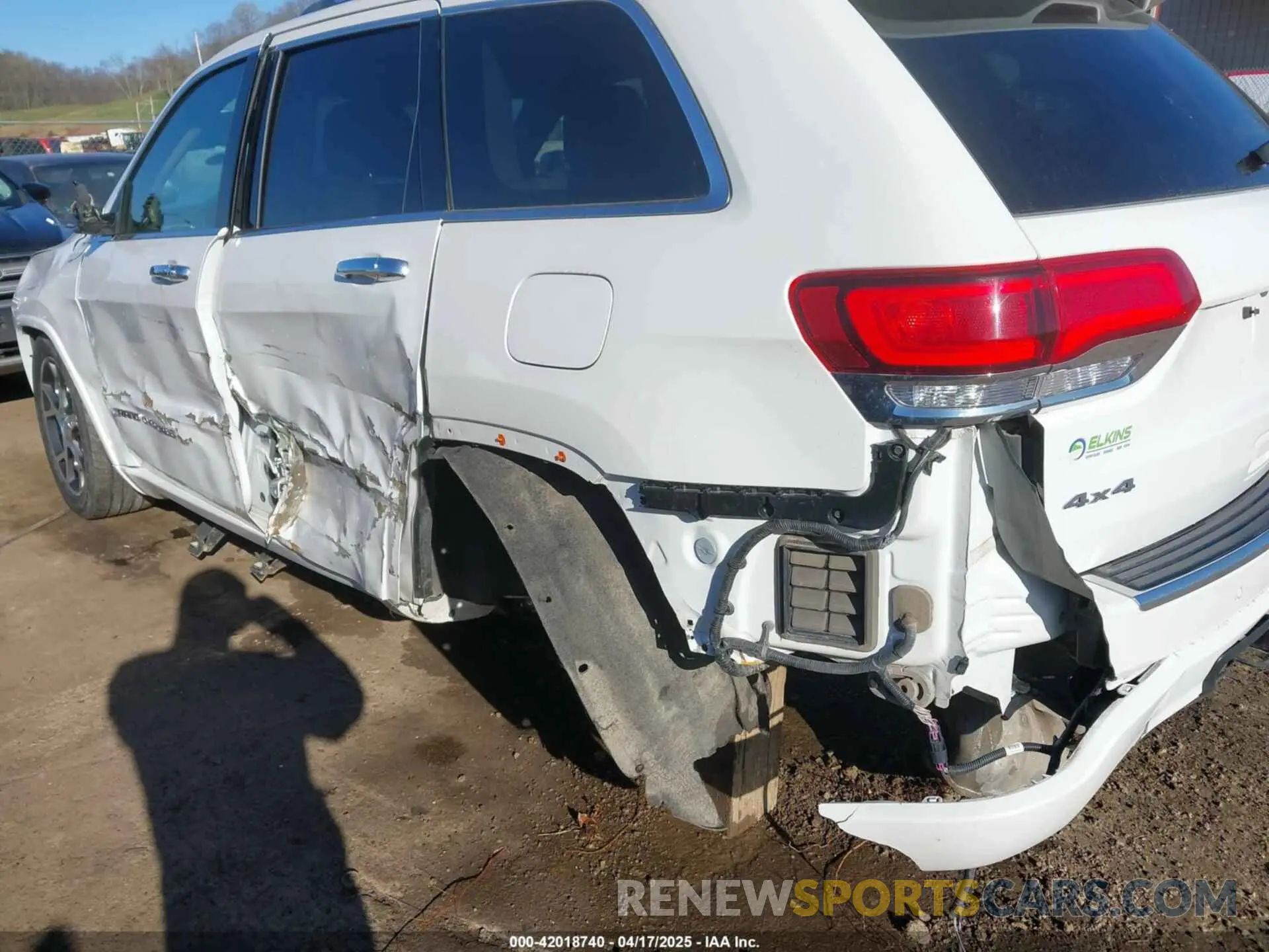 20 Photograph of a damaged car 1C4RJFCT2LC213189 JEEP GRAND CHEROKEE 2020