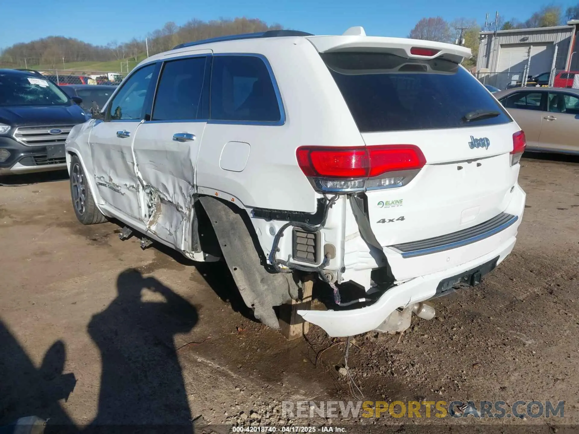3 Photograph of a damaged car 1C4RJFCT2LC213189 JEEP GRAND CHEROKEE 2020