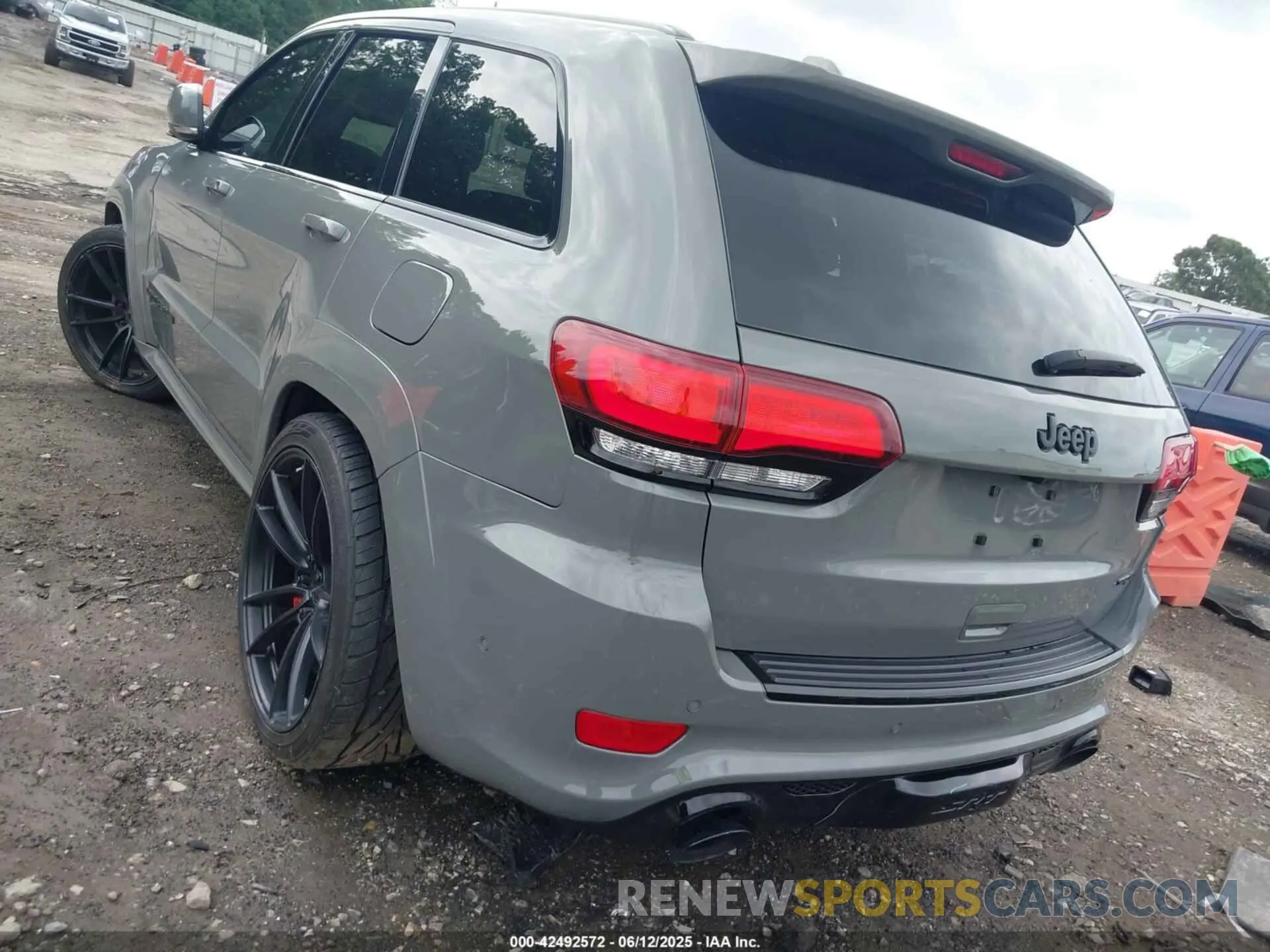20 Photograph of a damaged car 1C4RJFDJ0LC254532 JEEP GRAND CHEROKEE 2020