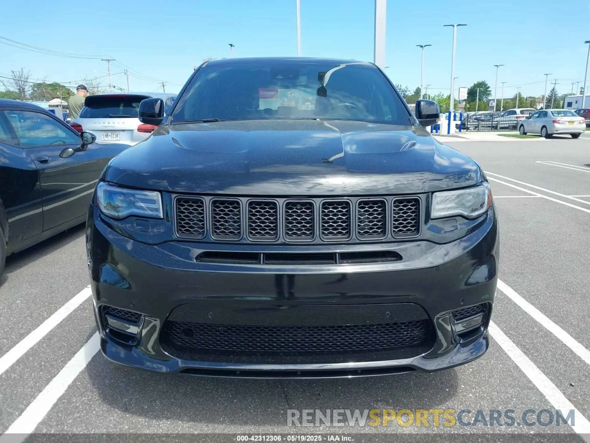 12 Photograph of a damaged car 1C4RJFDJ2LC204148 JEEP GRAND CHEROKEE 2020