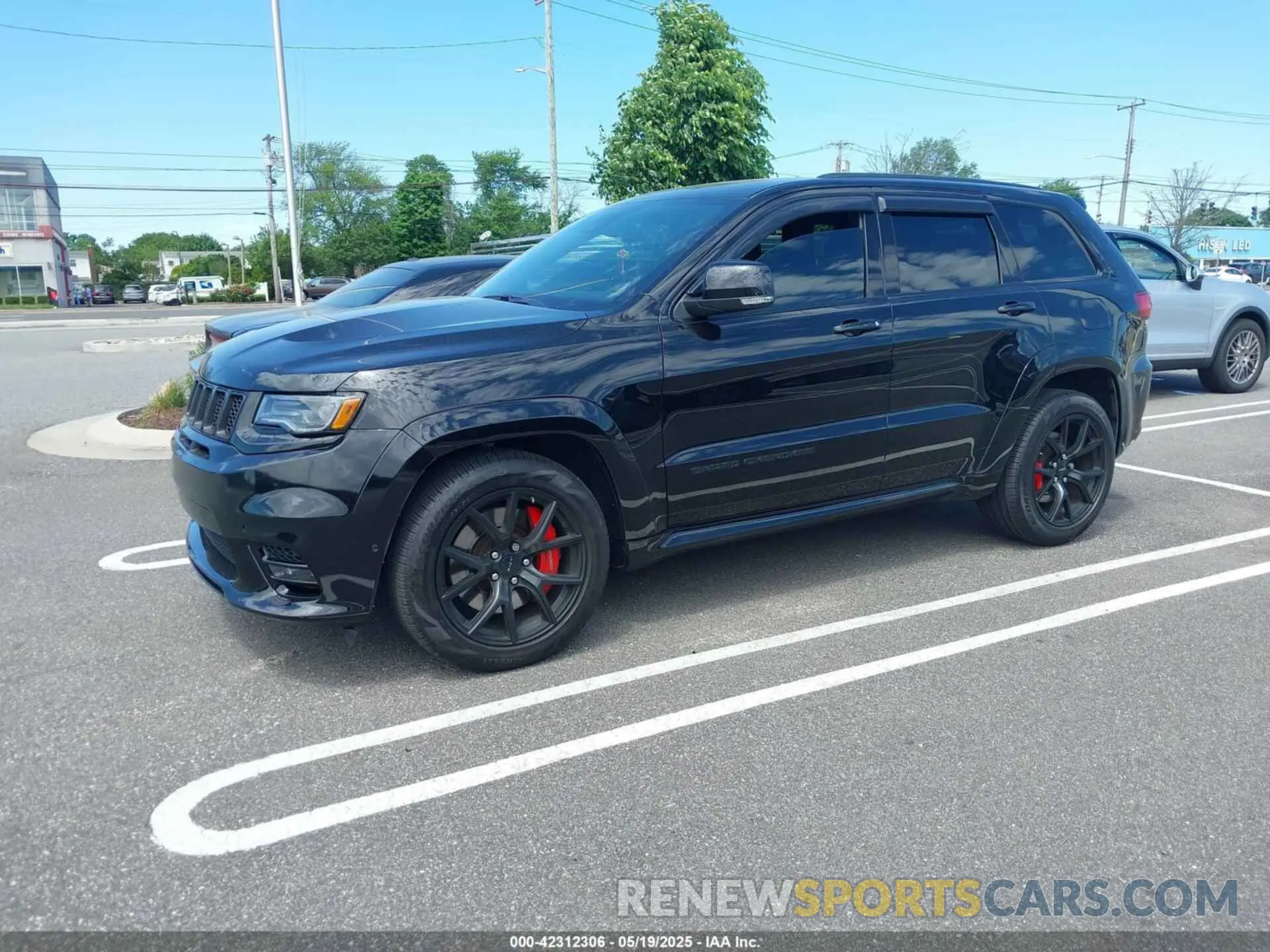 6 Photograph of a damaged car 1C4RJFDJ2LC204148 JEEP GRAND CHEROKEE 2020