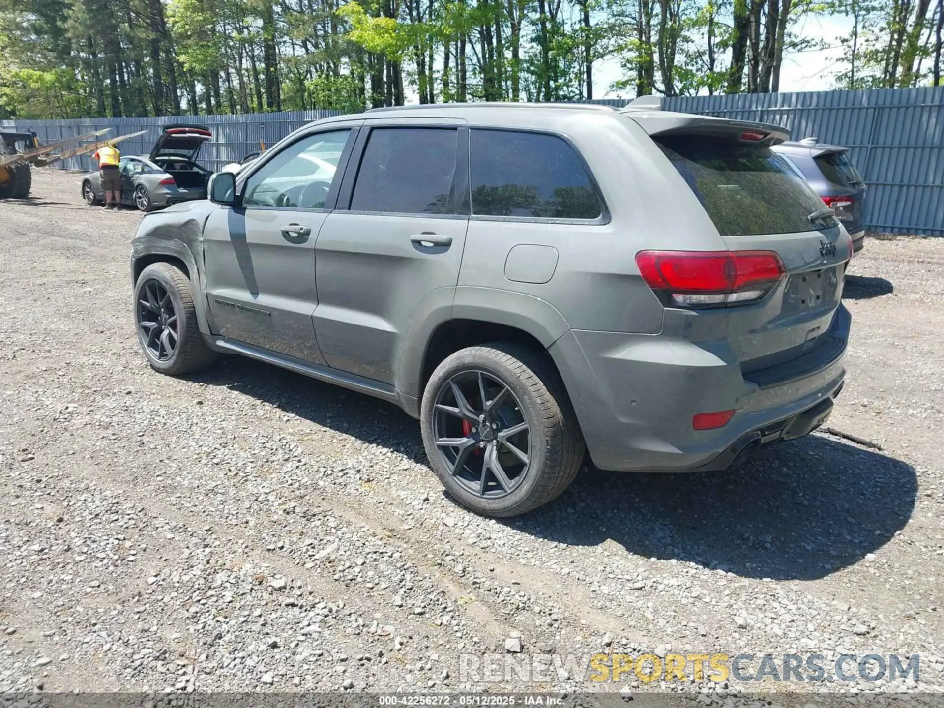 3 Photograph of a damaged car 1C4RJFDJ3LC303268 JEEP GRAND CHEROKEE 2020