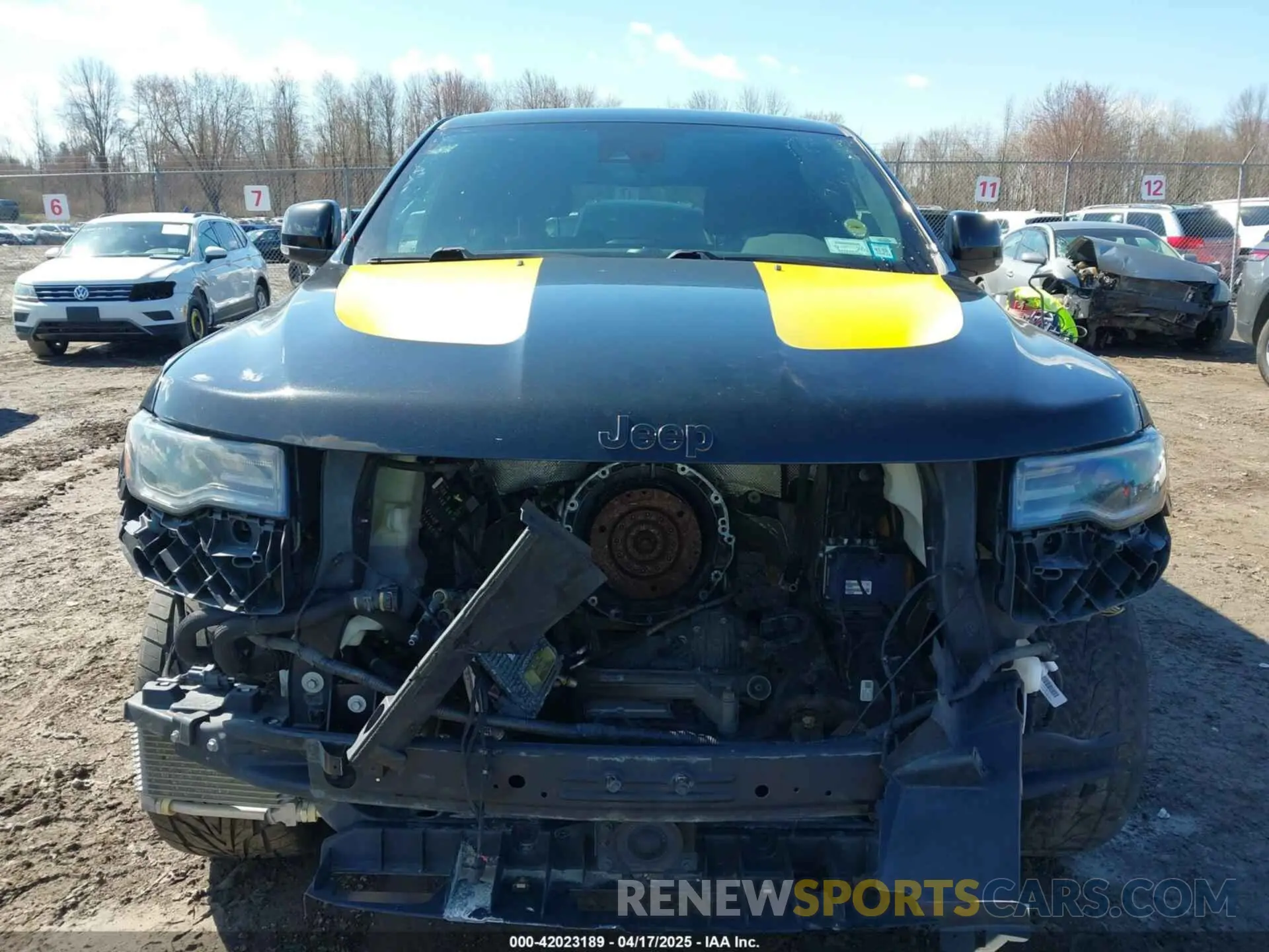 12 Photograph of a damaged car 1C4RJFN90LC270573 JEEP GRAND CHEROKEE 2020